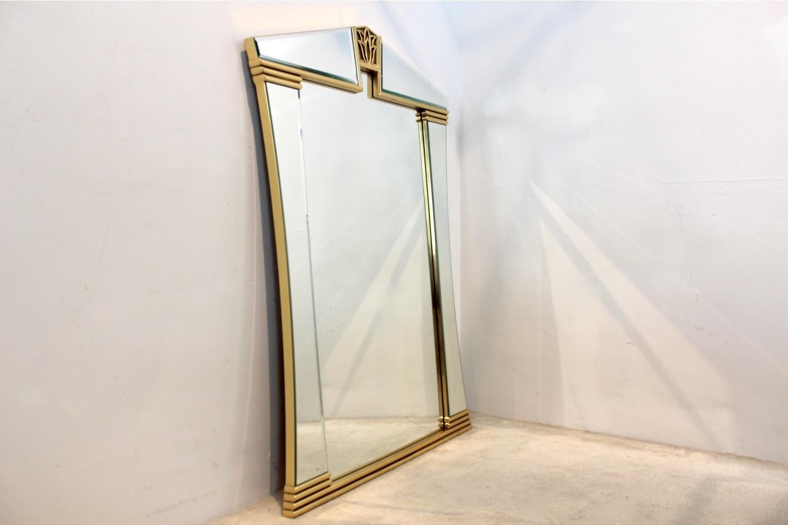 Elegant Brass Graphical Tulip Mirror by Deknudt Belgium For Sale 3