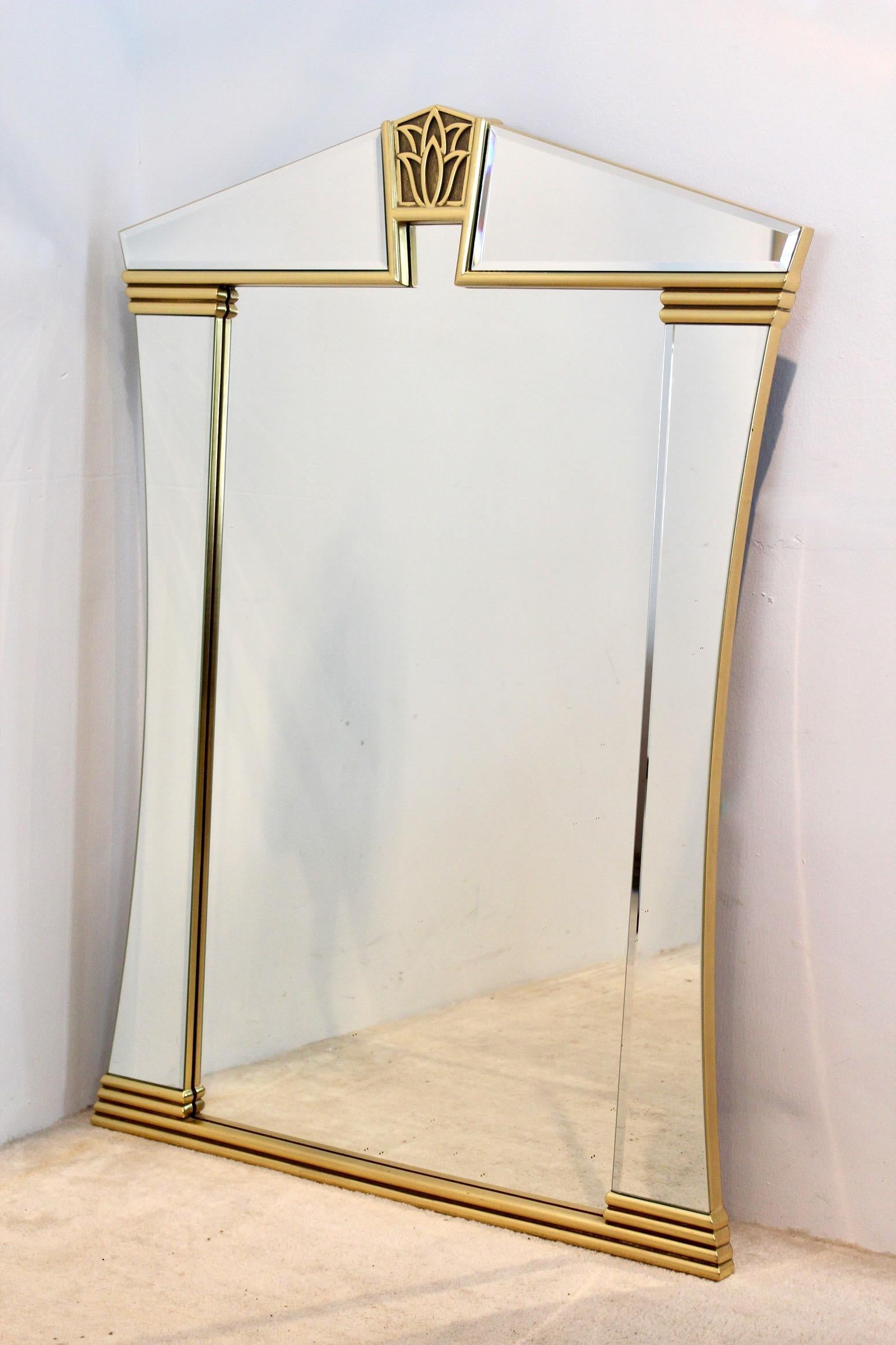 20th Century Elegant Brass Graphical Tulip Mirror by Deknudt Belgium For Sale