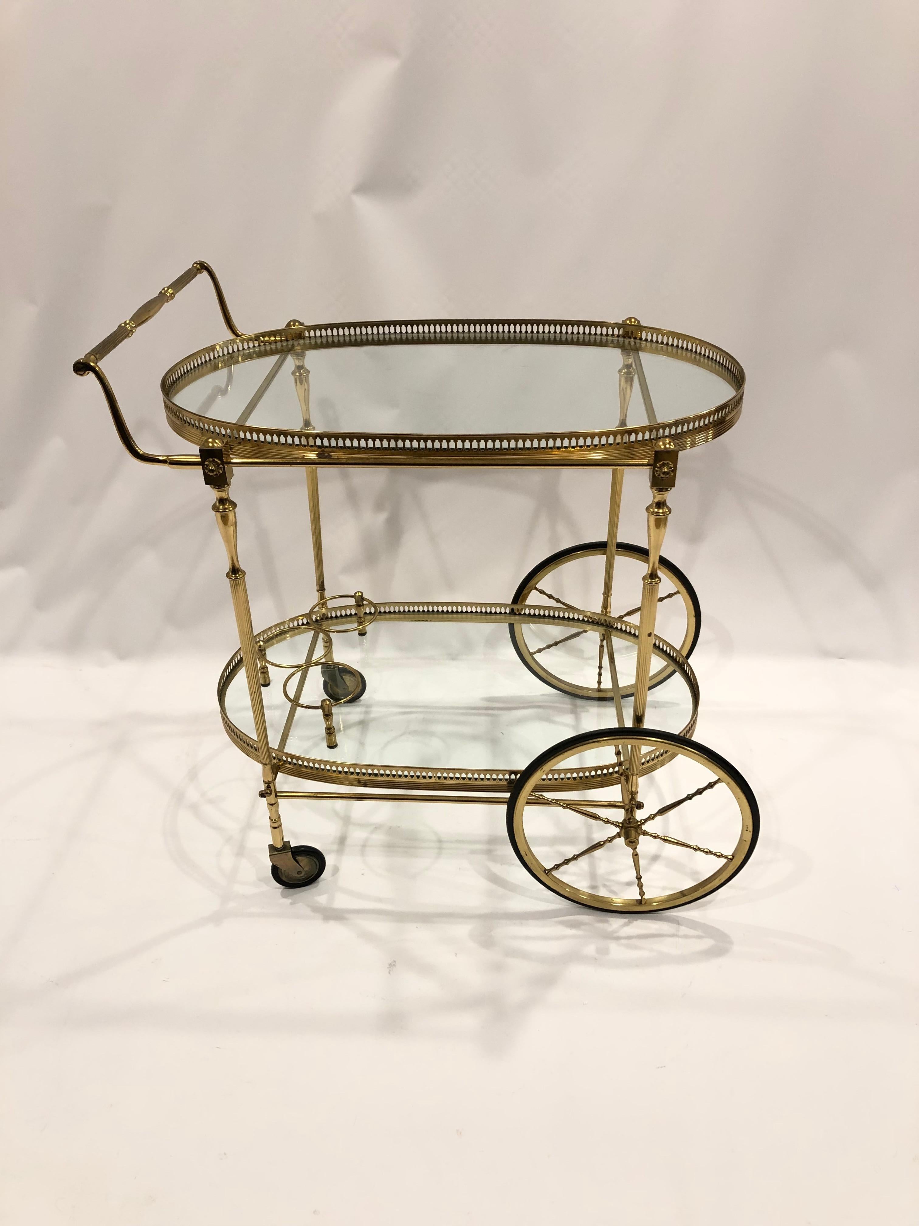 Elegant Brass Italian Mid Century Modern Oval Two Tier Bar Cart  4