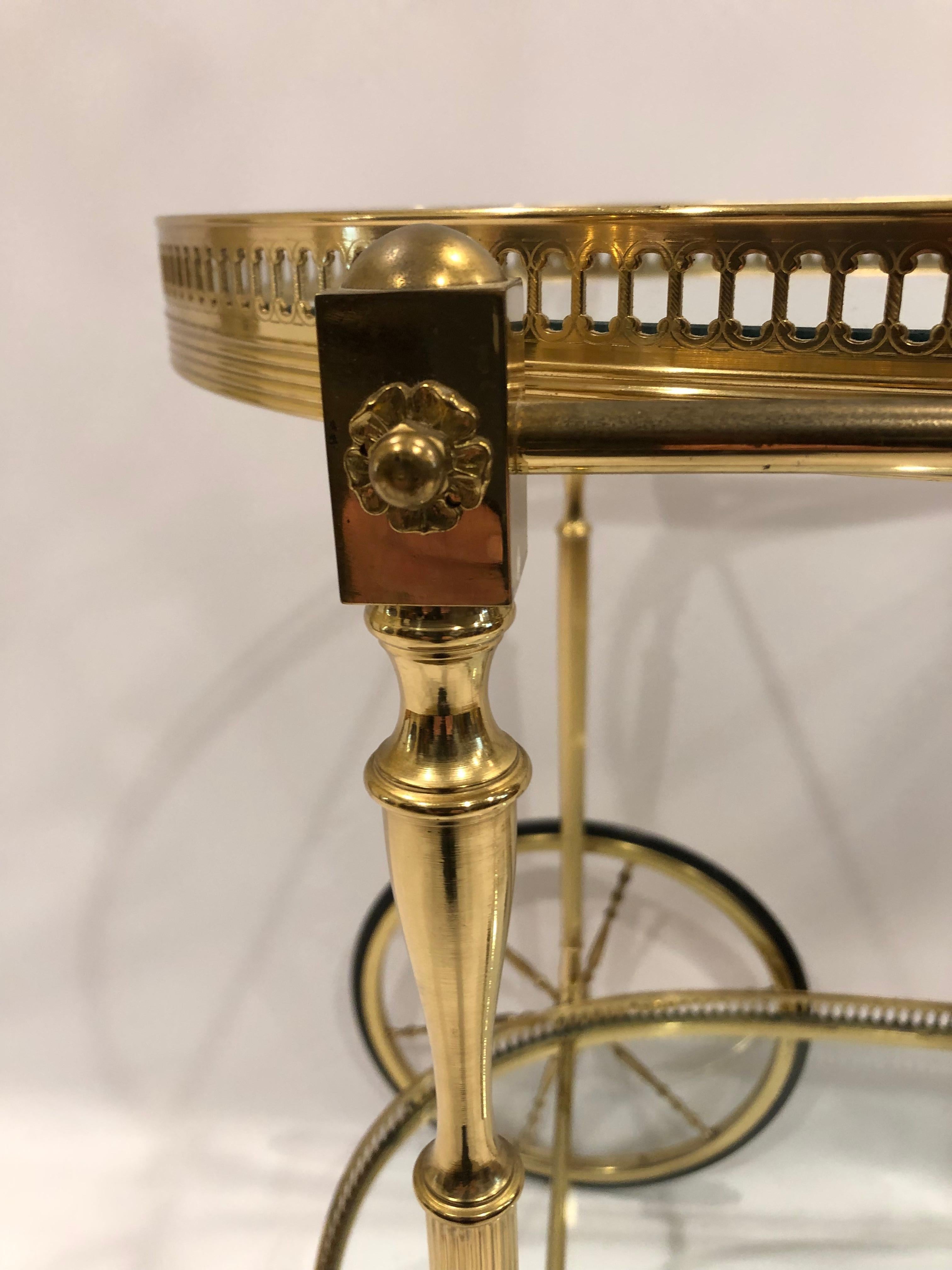 Elegant Brass Italian Mid Century Modern Oval Two Tier Bar Cart  5