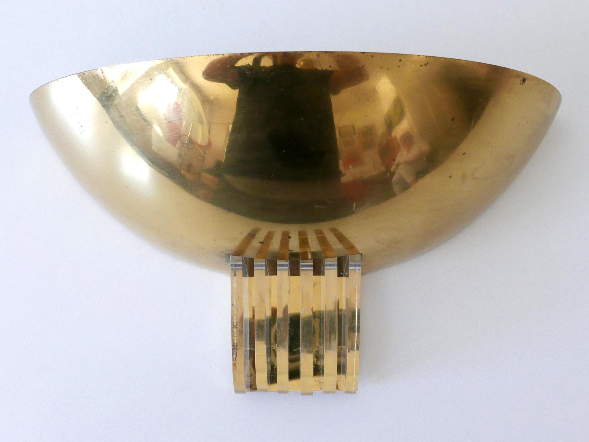 Mid-Century Modern Elegant Brass & Lucite Sconce by Vereinigte Werkstätten Germany 1960s For Sale