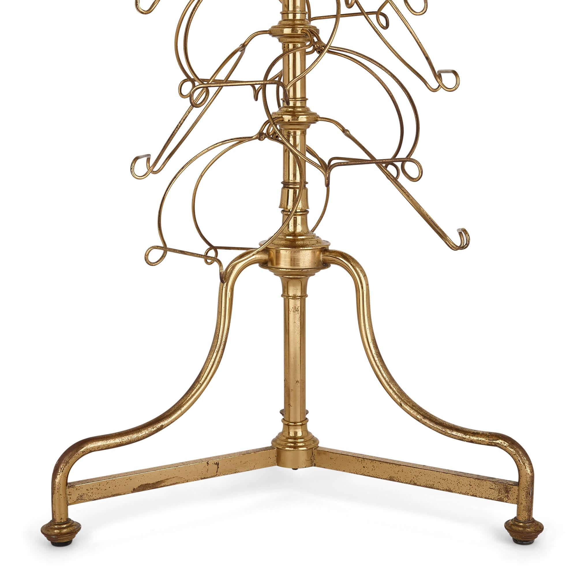 Elegant Brass Revolving Display Stand for Plates In Good Condition For Sale In London, GB