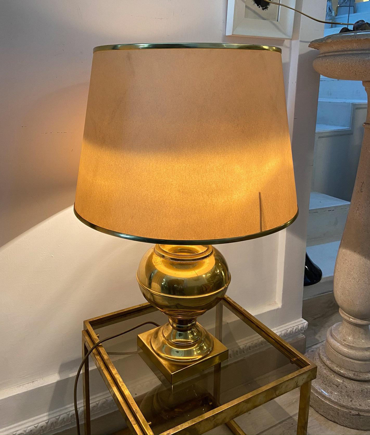 Elegant Brass Table Lamp, Italy, 1960s For Sale 1