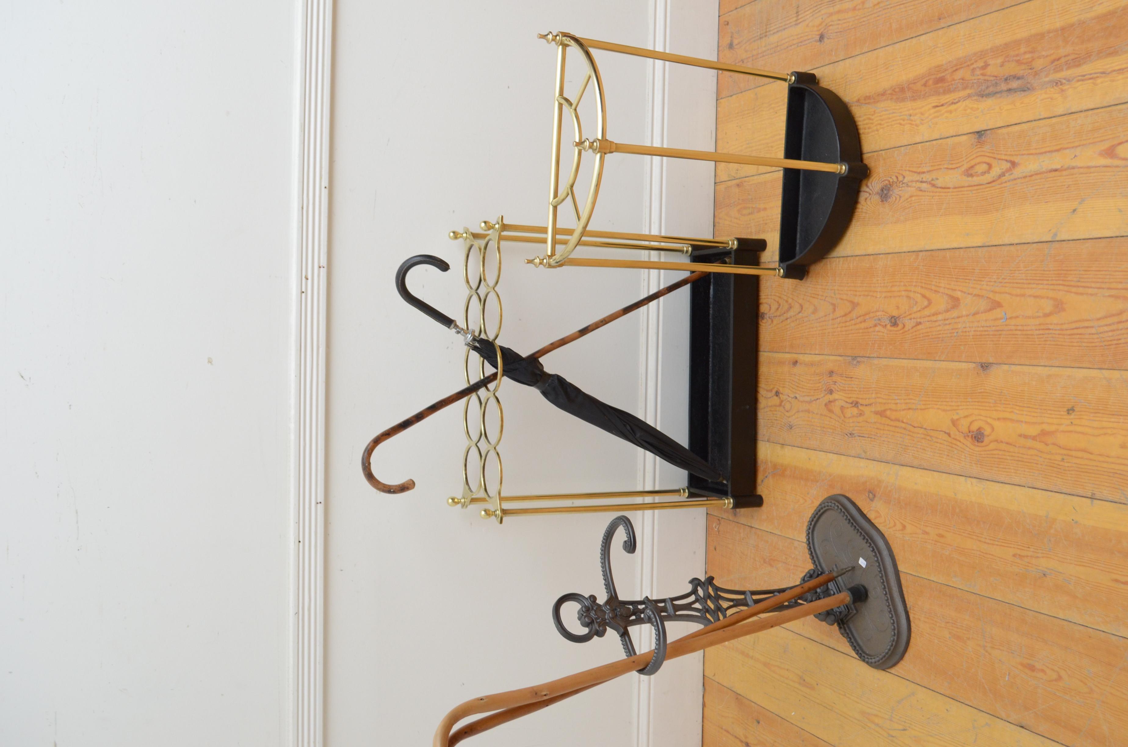 Elegant Brass Umbrella Stand with Dog Tooth Tray For Sale 6