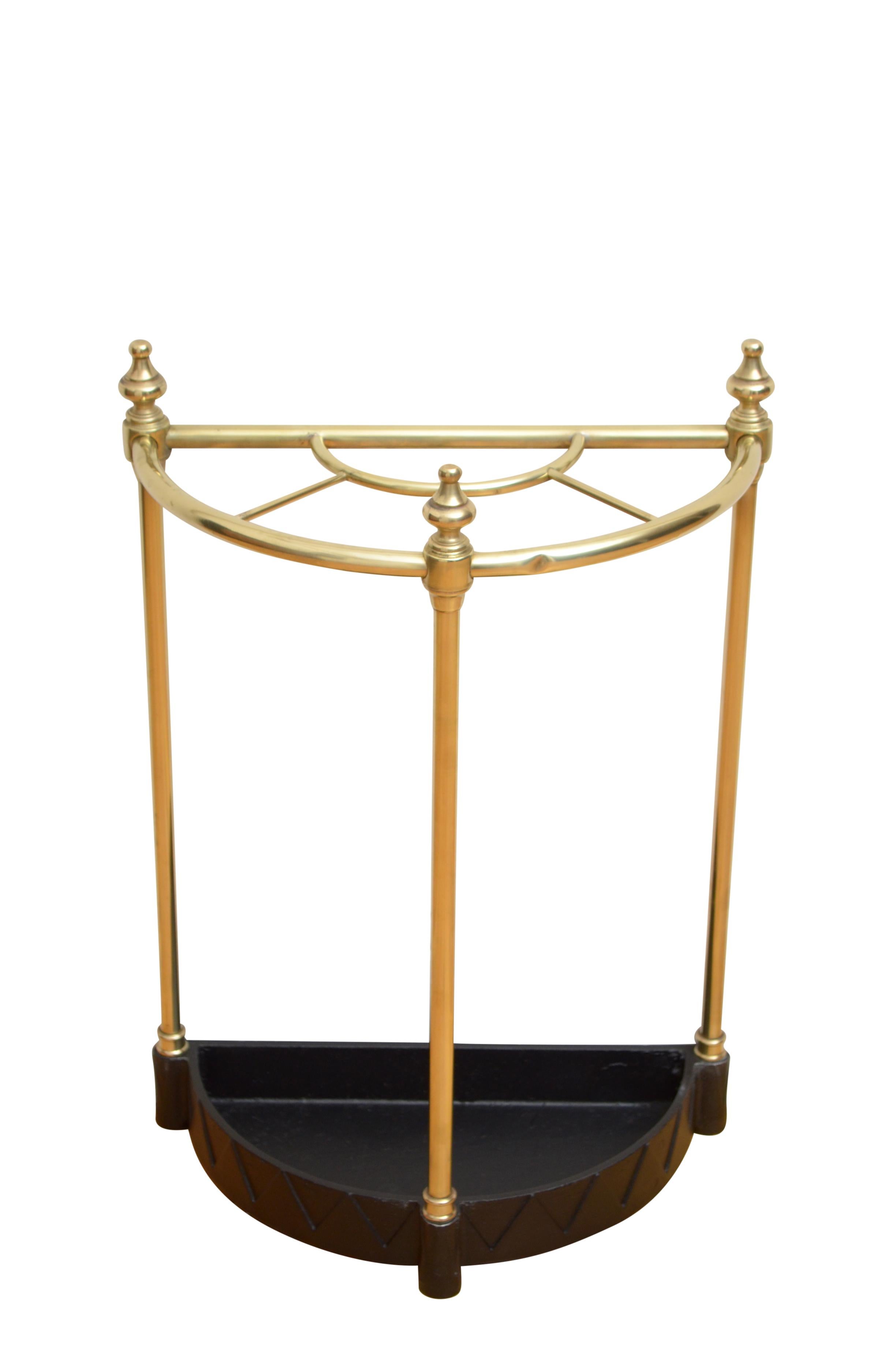 Elegant Brass Umbrella Stand with Dog Tooth Tray In Good Condition For Sale In High Peak, GB