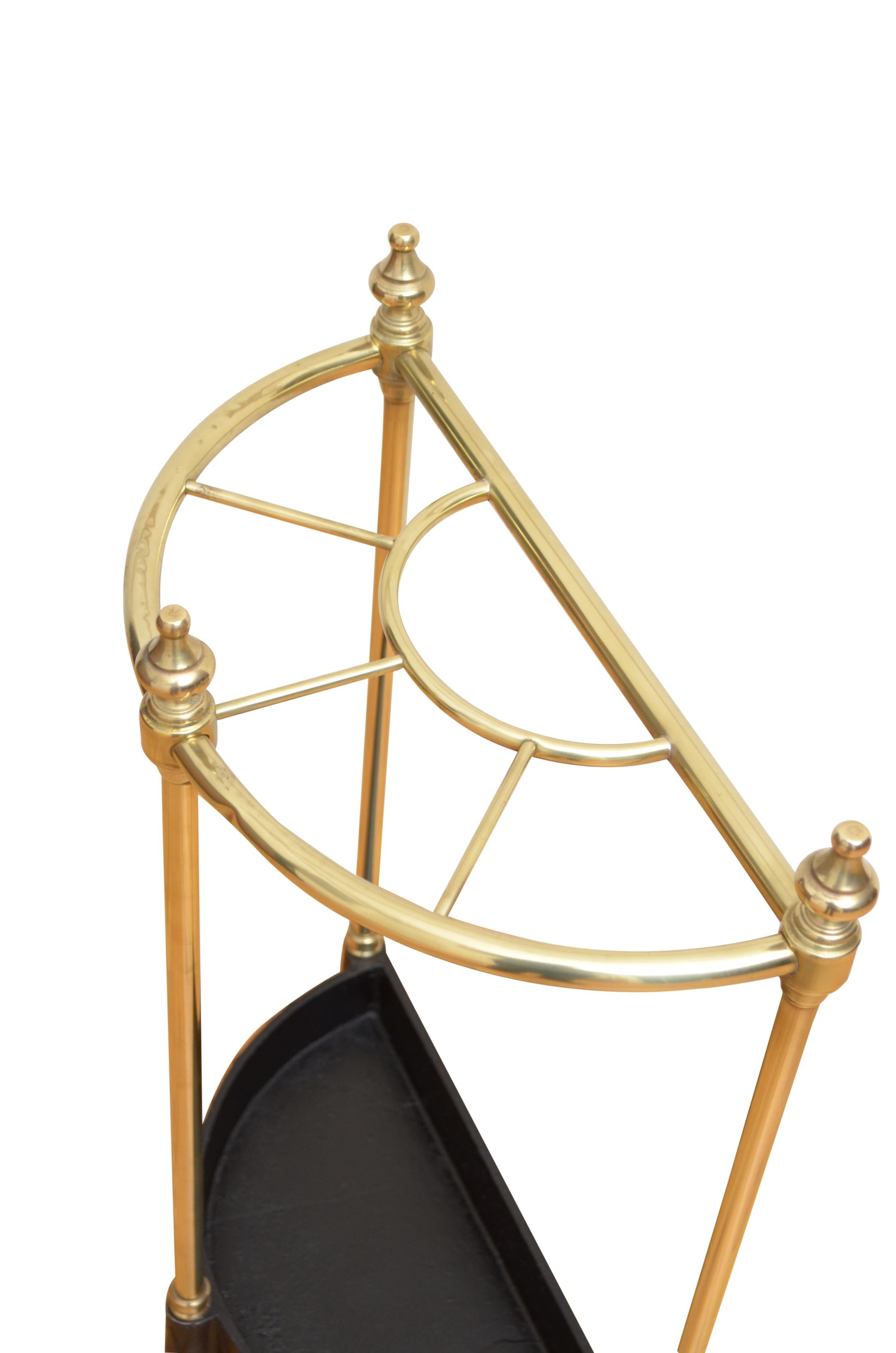 20th Century Elegant Brass Umbrella Stand with Dog Tooth Tray For Sale