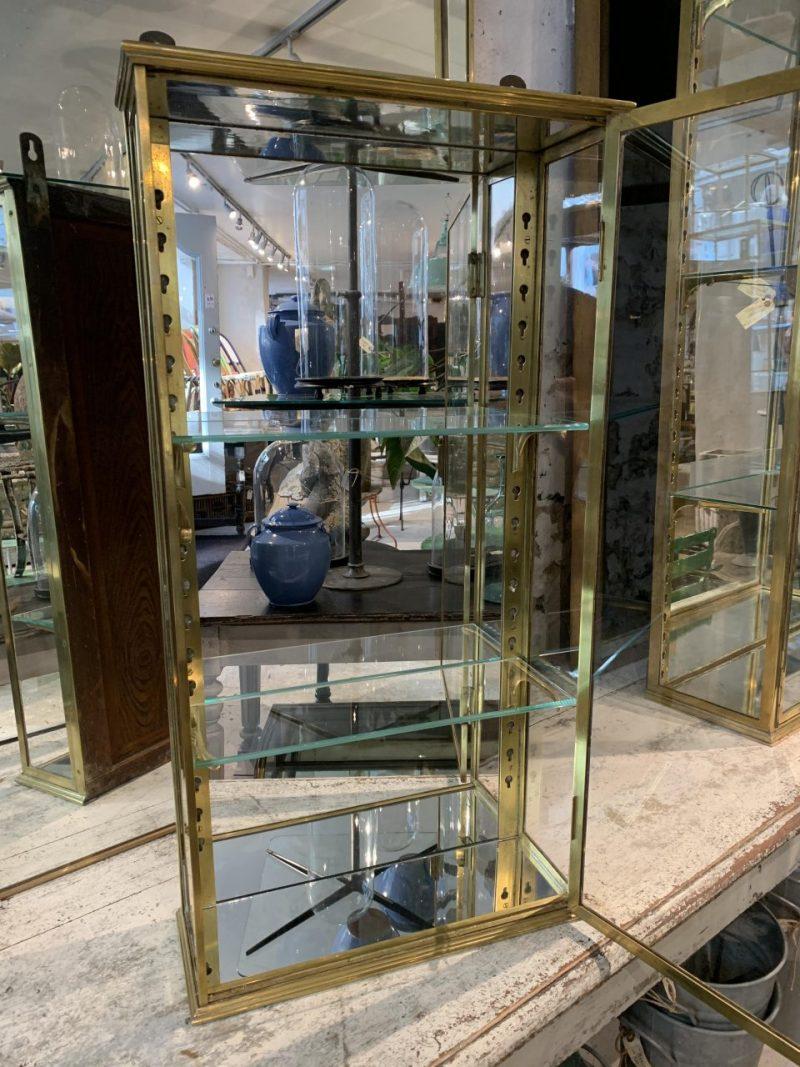 vitrine murale laiton