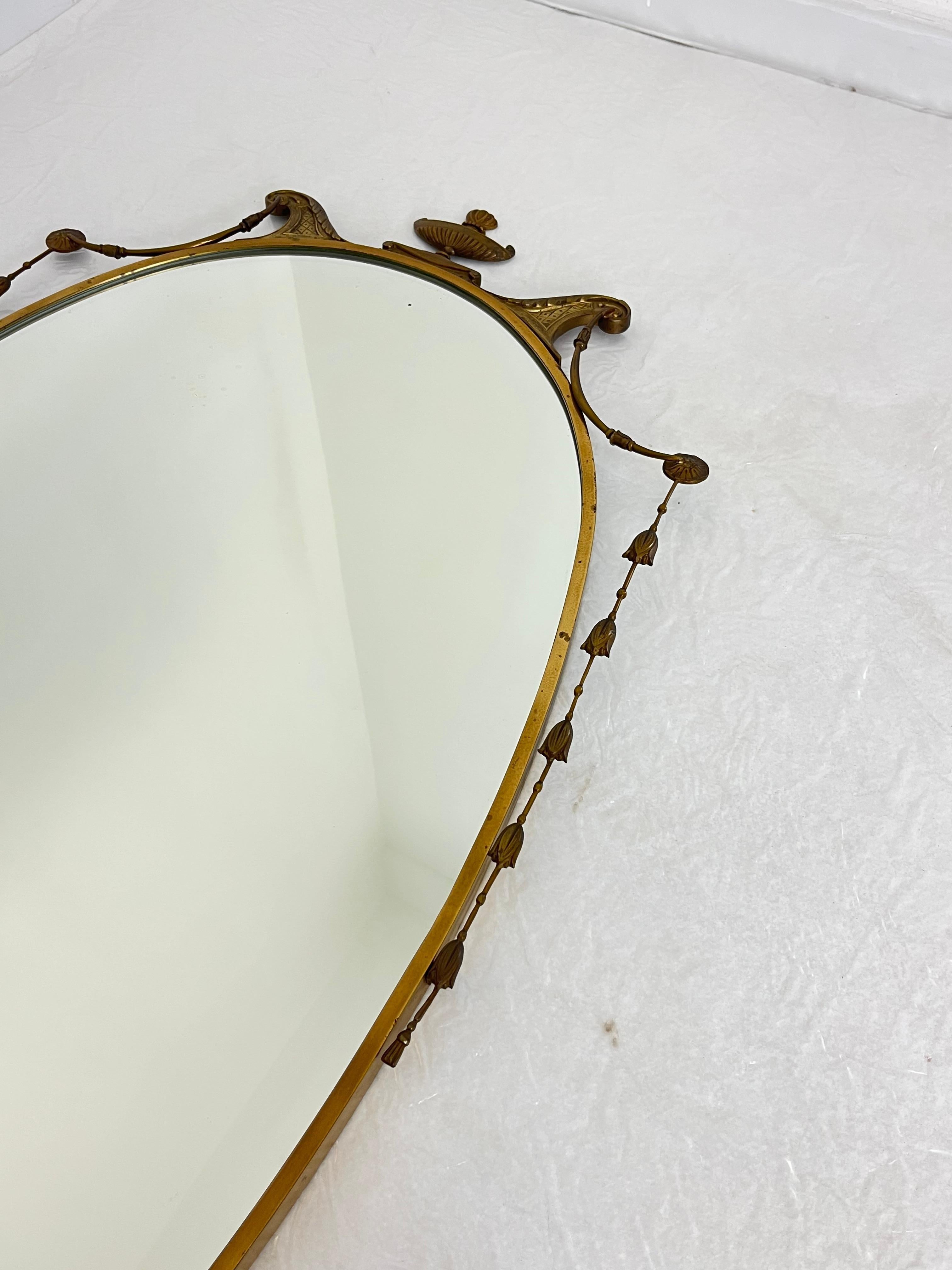 Eleganter Messing-Wandspiegel, Made in Italy, 1960er Jahre im Angebot 2