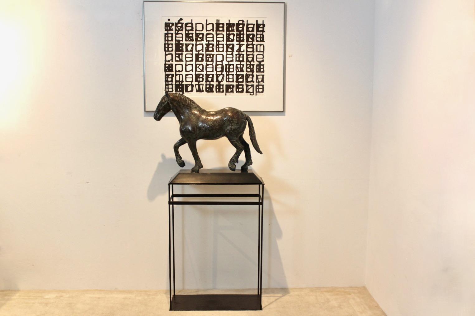 Modern Elegant Bronze Horse Sculpture by Cocky Duijvesteijn, Signed and Numbered For Sale