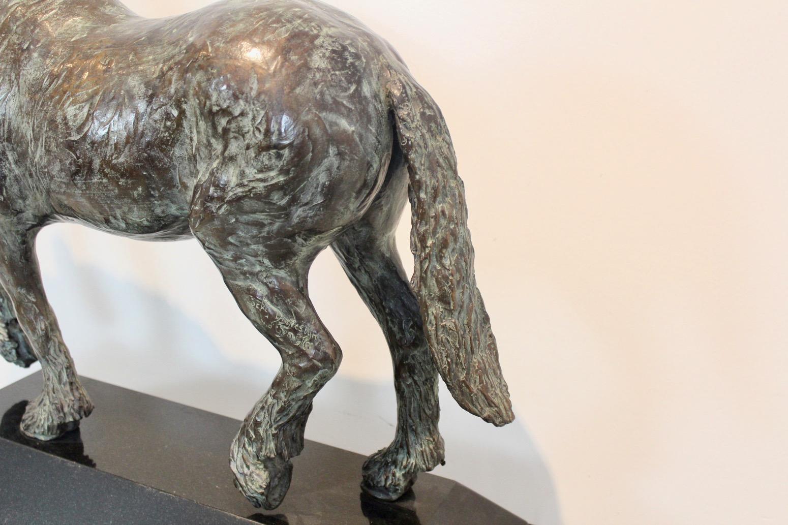 Elegant Bronze Horse Sculpture by Cocky Duijvesteijn, Signed and Numbered In Good Condition For Sale In Voorburg, NL