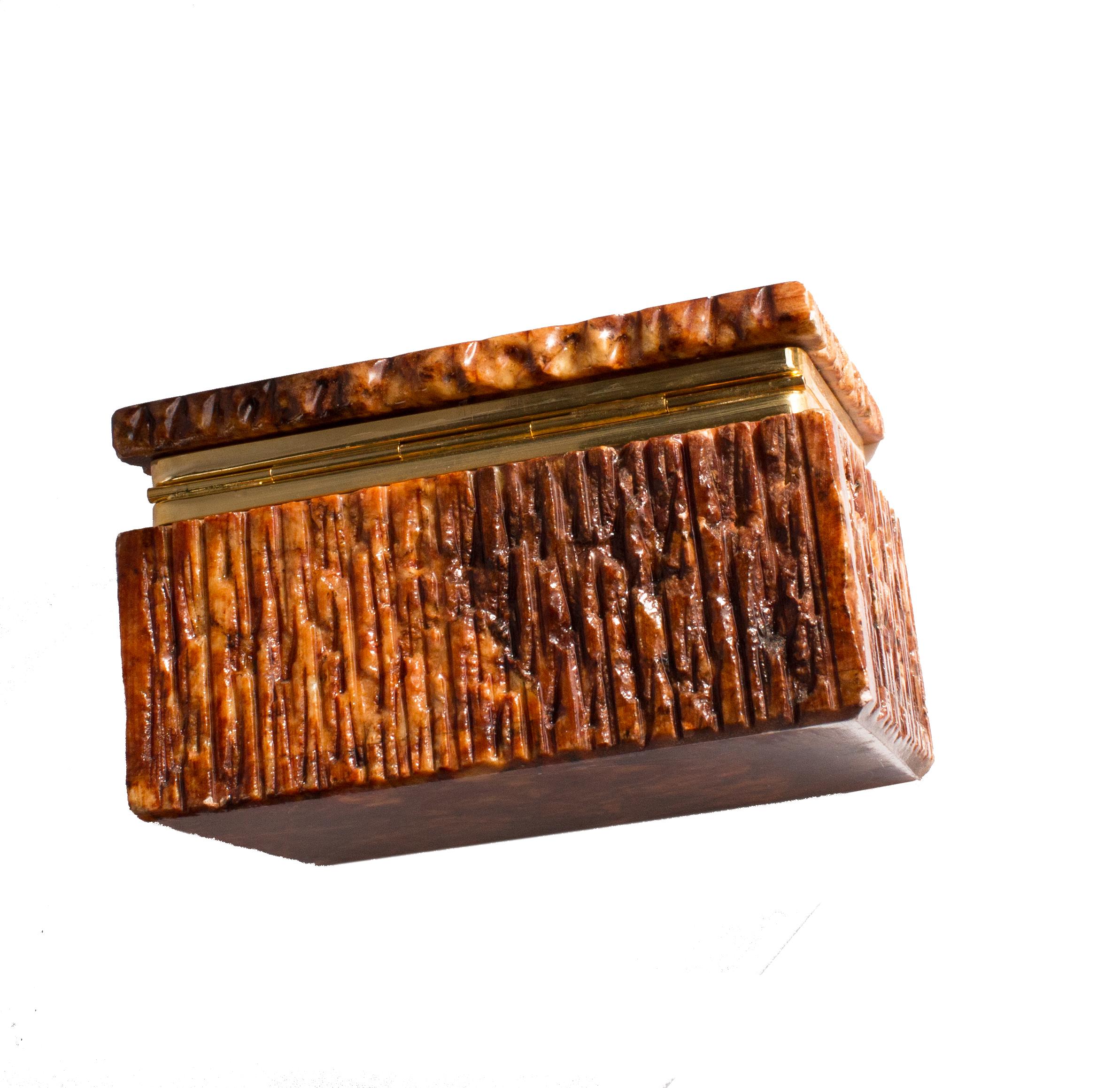 Elegante Caja de Mármol Marrón de Italia,  con bisagras de latón. Italiano en venta