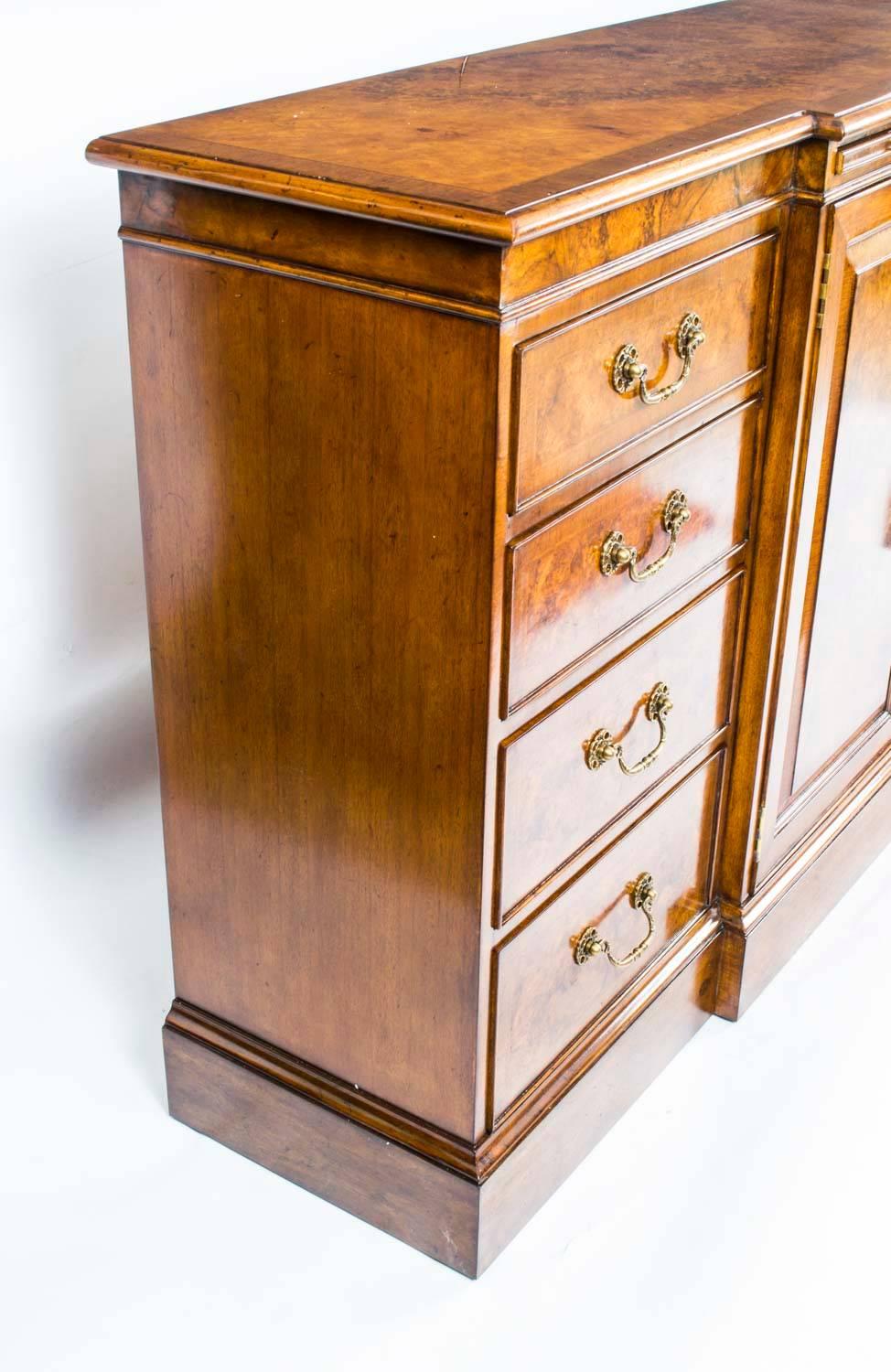 Burr Walnut Sideboard Chiffonier 12