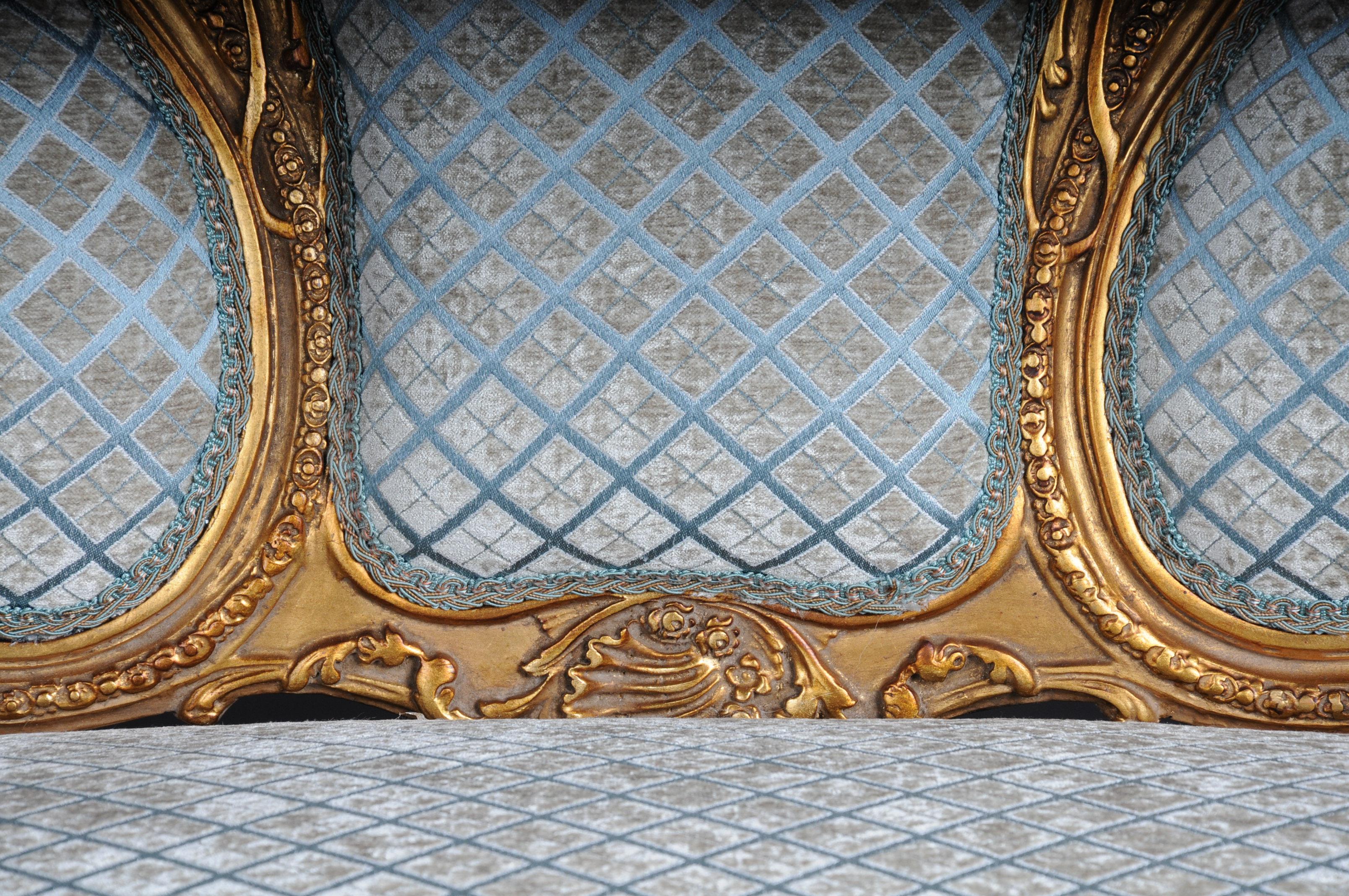 Elegante Canape-Kommode im Rokoko-Stil im Louis-XV-Stil (Holz) im Angebot