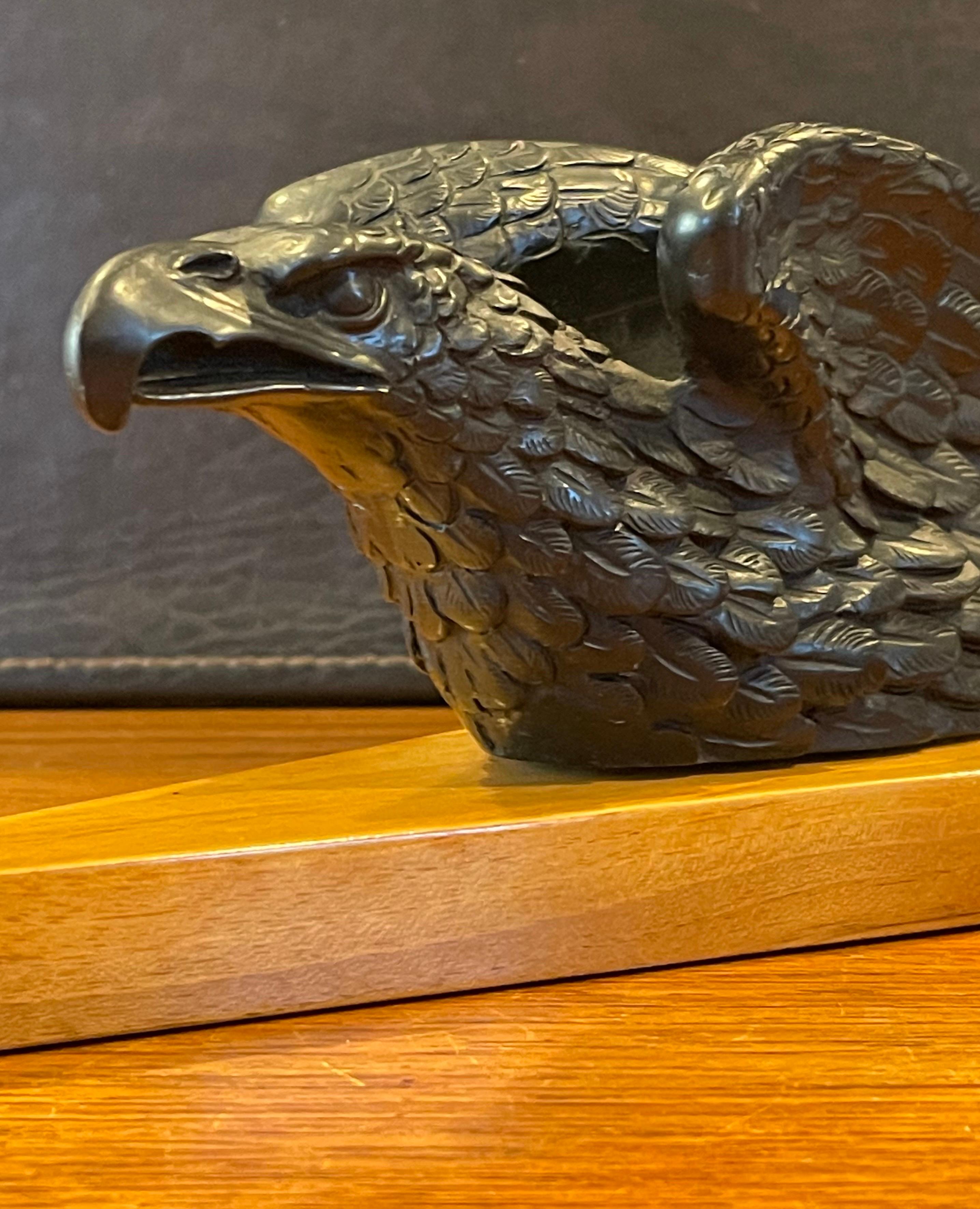 Elegant Carved Bald Eagle on Wood Base Pipe Holder / Stand / Rest by Dunhill For Sale 2