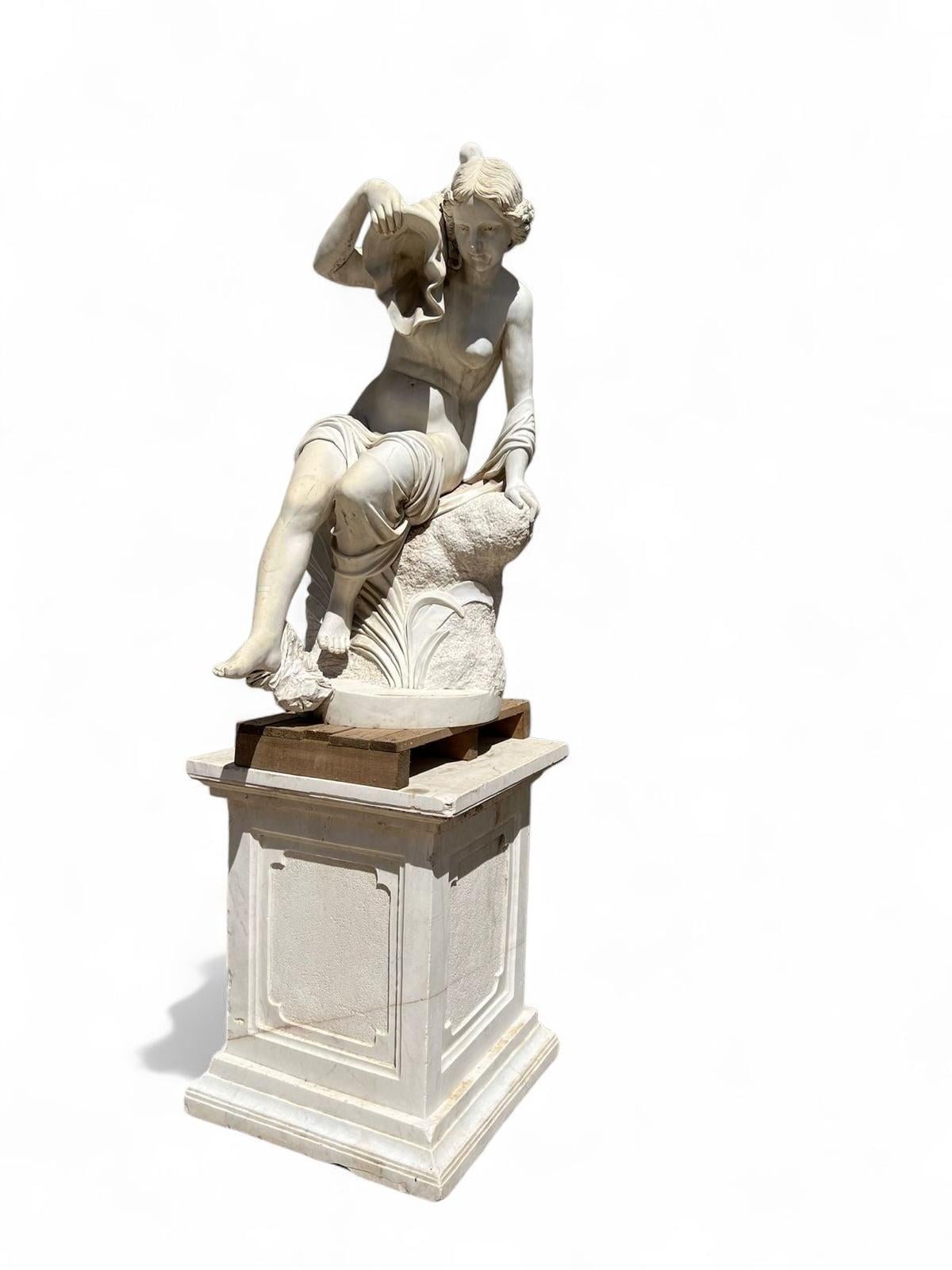 Late 20th Century Elegant Carved Marble Fountain with Female Figure Holding a Shell For Sale