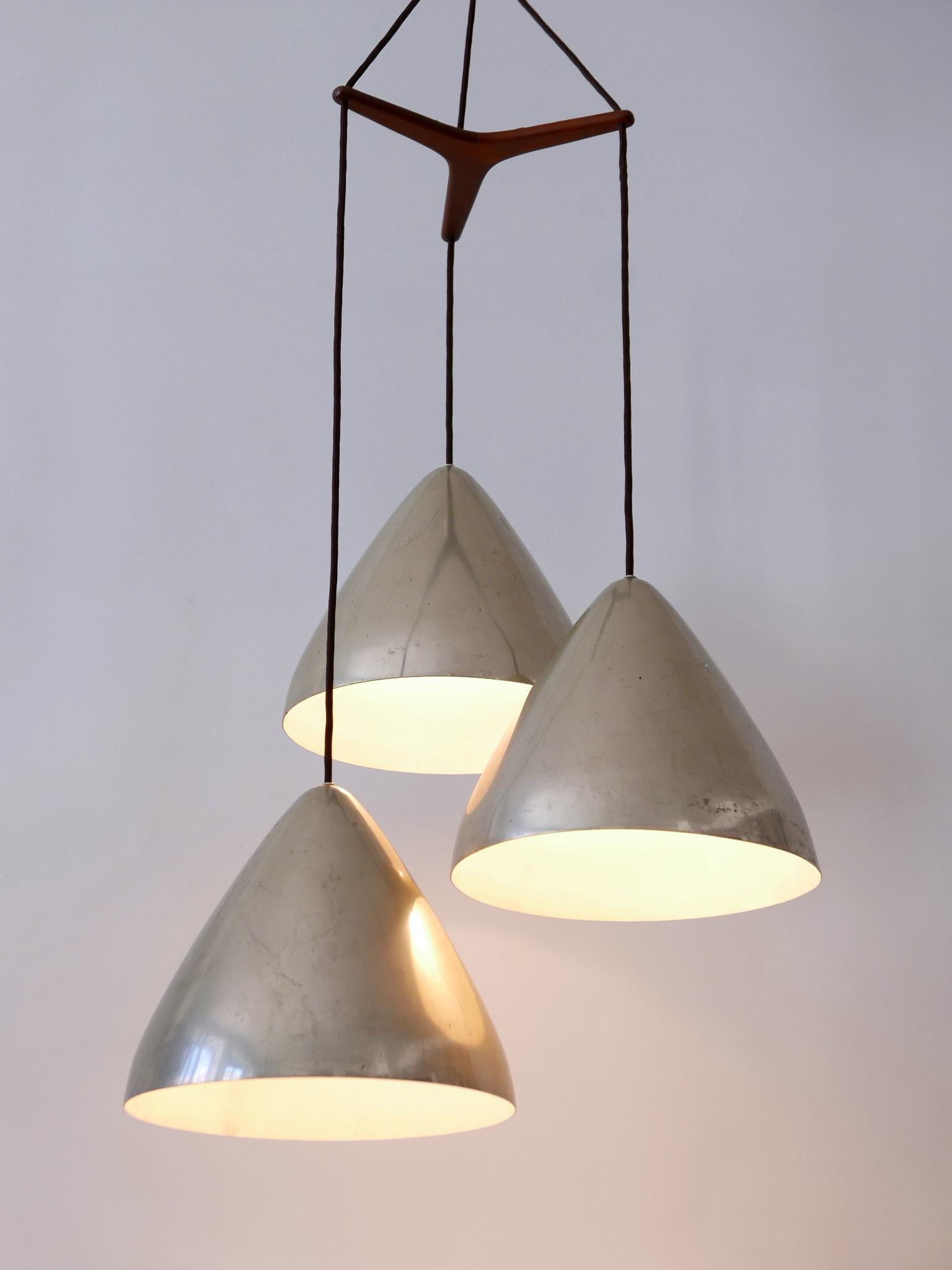 Elegant Cascading Pendant Lamp by Lisa Johansson-Pape for Orno Finland 1960s For Sale 6