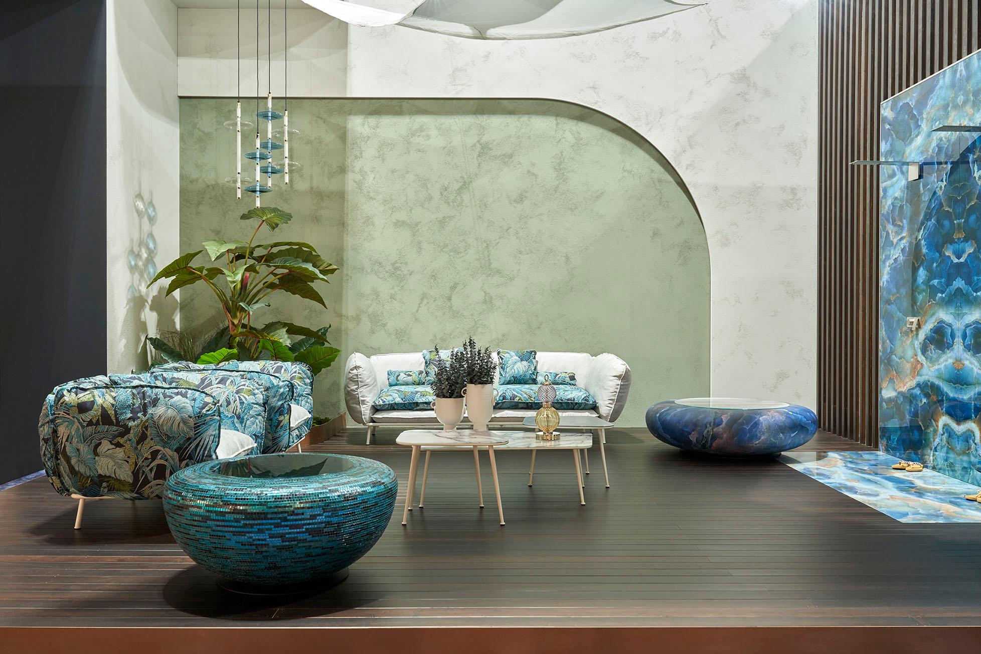 XXI secolo e contemporaneo Eleganza del vetro della lampada da soffitto disponibile in blu mare - trasparente - ametista in vendita