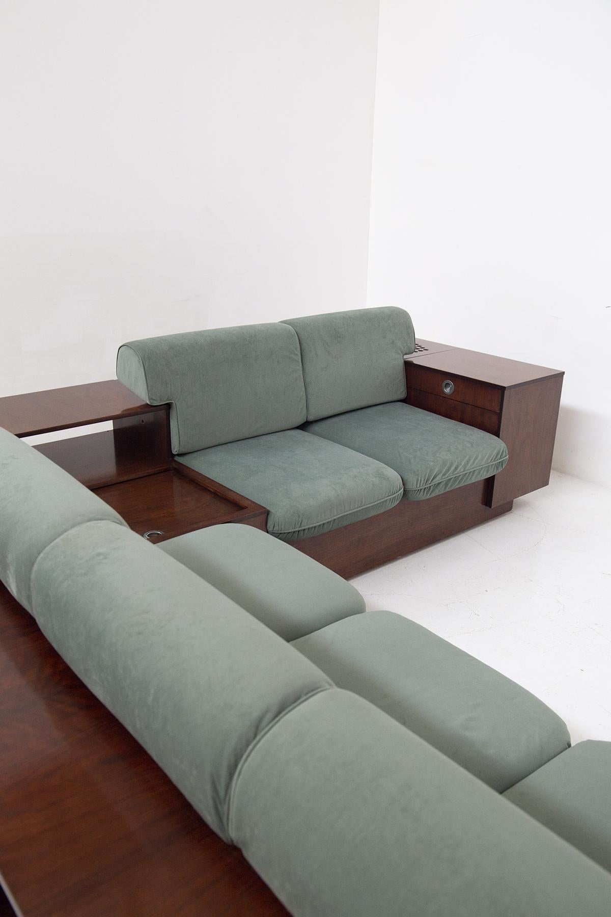 Elegant Central Living Room Sofa for Bernini, Original Label 4