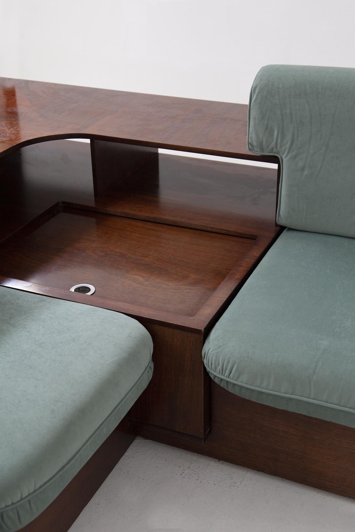 Mid-Century Modern Elegant Central Living Room Sofa for Bernini, Original Label