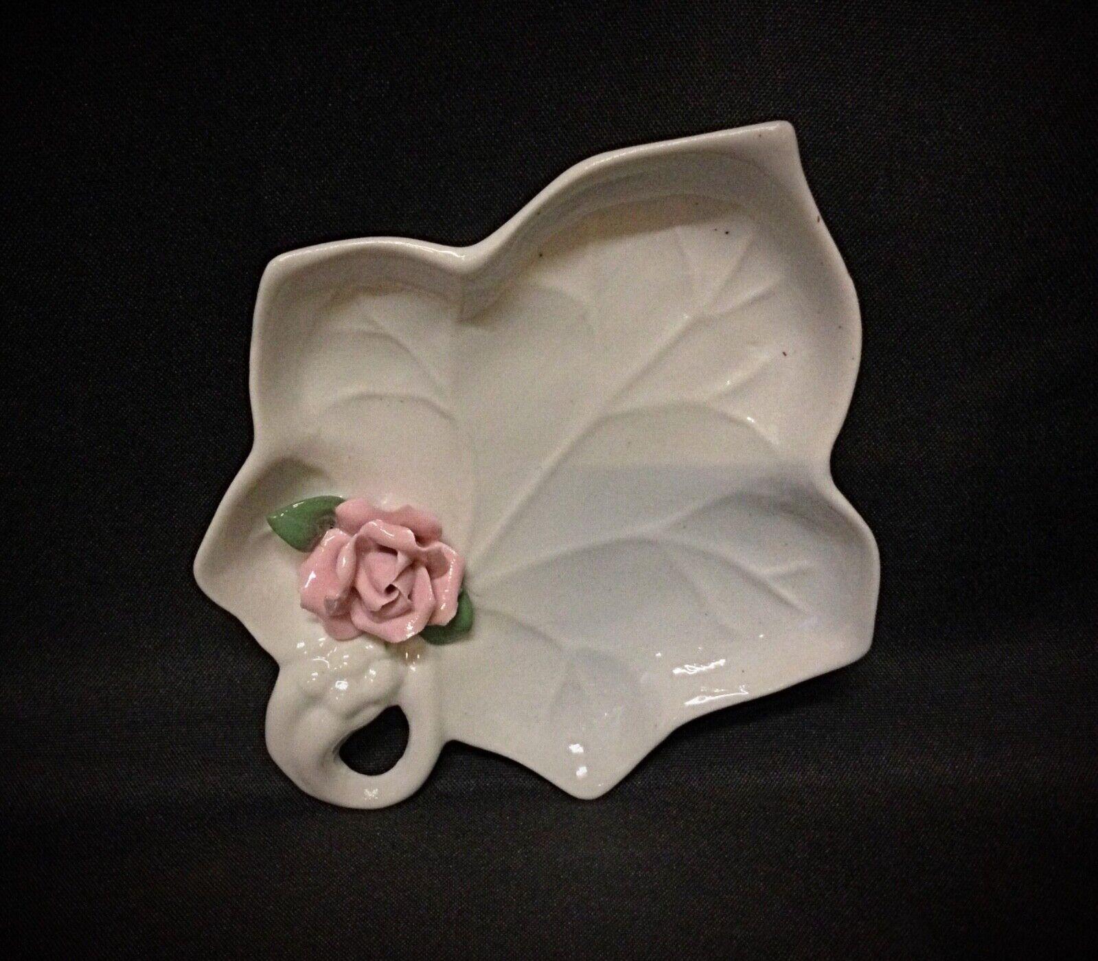 French Elegant Ceramic Rose Trinket Dish or Paperweight - 2Y15 For Sale