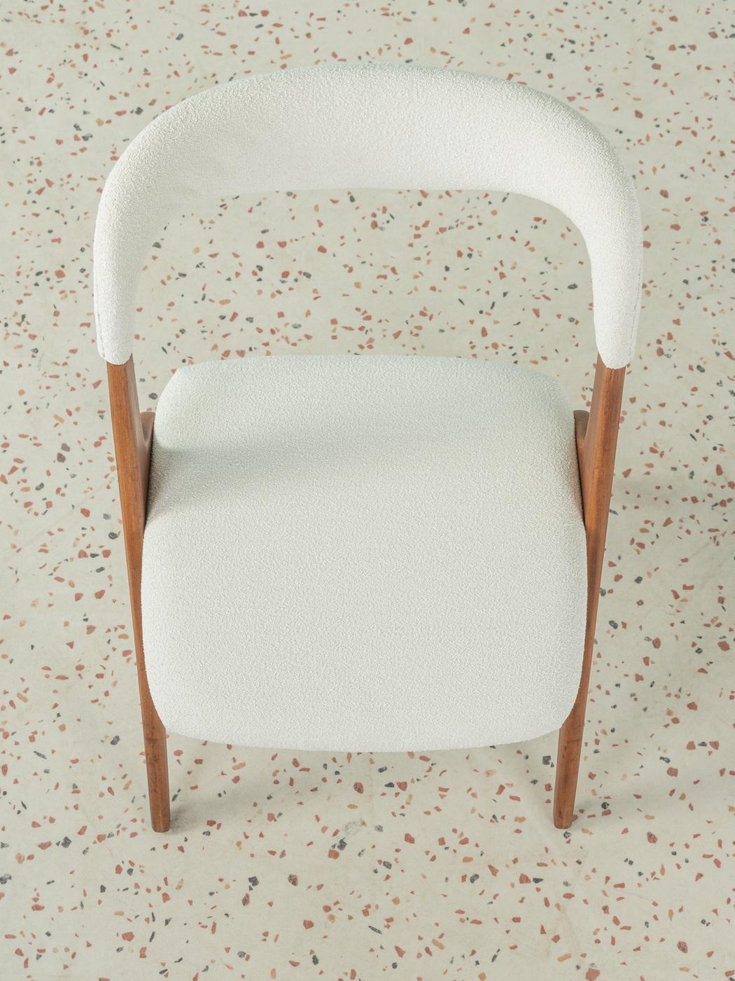 Danish Elegant Chair by Johannes Andersen, Model 