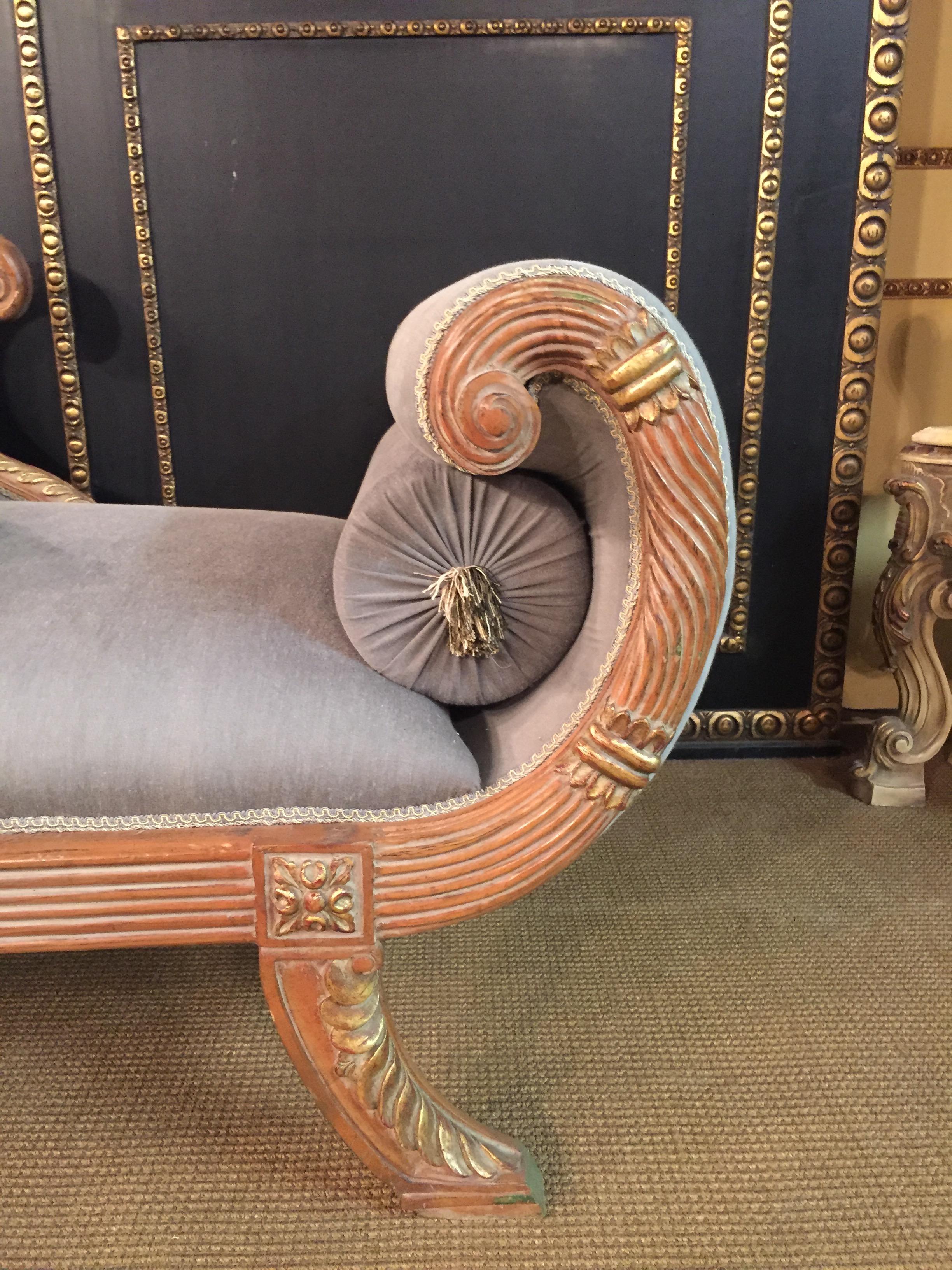Elegante klassische Chaise Longue in antiker Buche im Empire-Stil, handgefertigt im Angebot 4