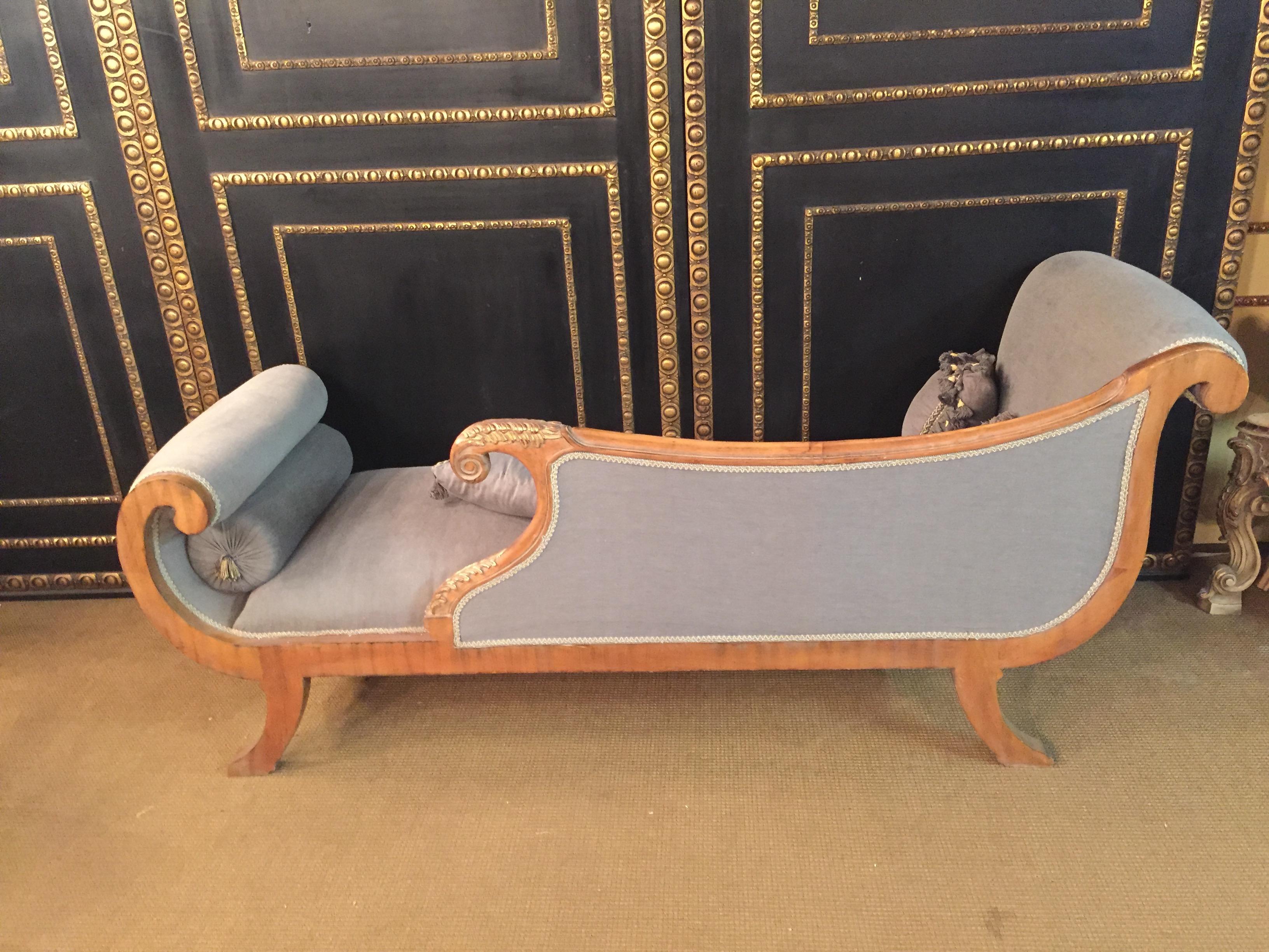 Elegant classic Chaise Longue in antique Empire Style beech hand crafted For Sale 8