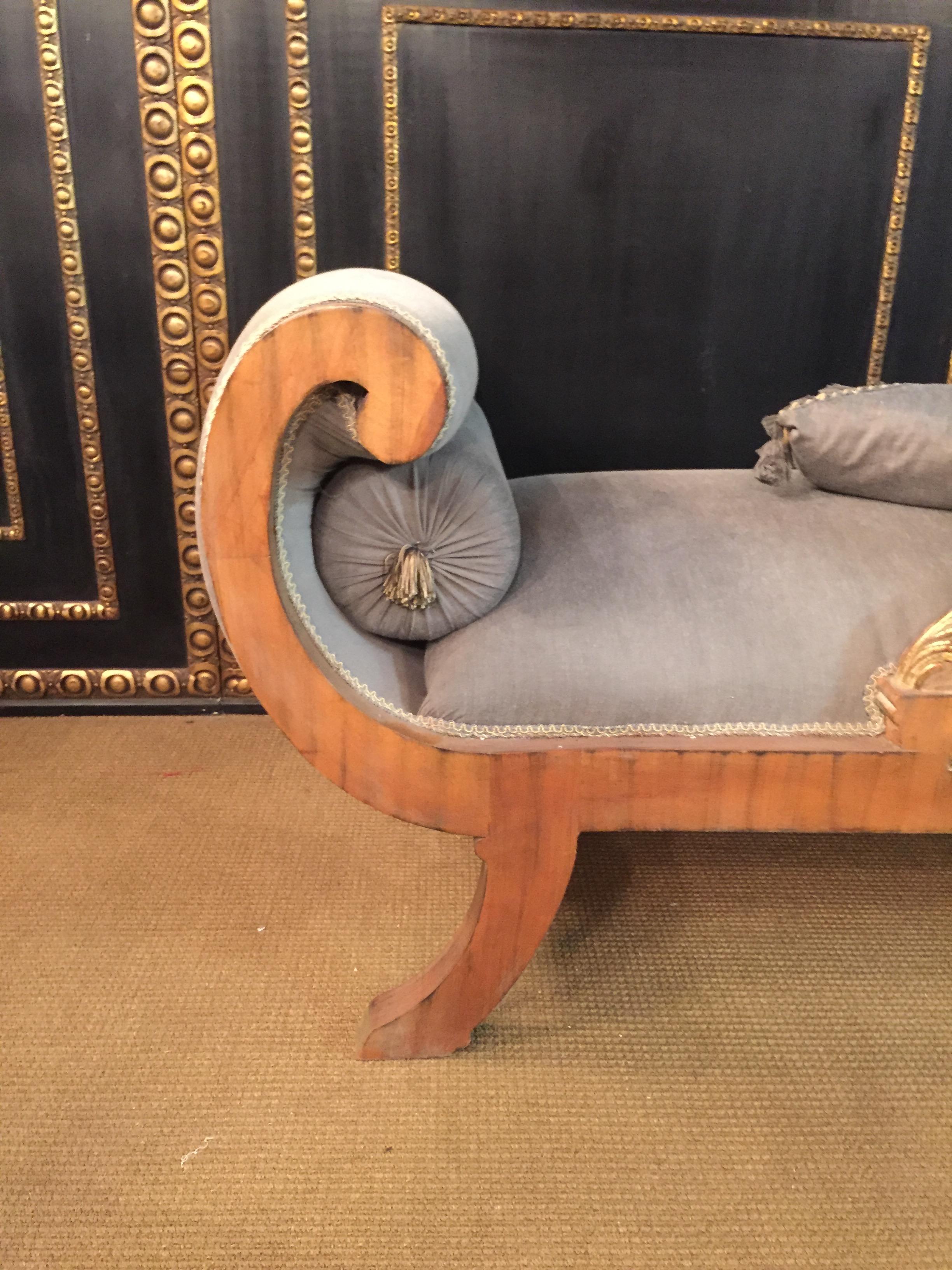 Elegante klassische Chaise Longue in antiker Buche im Empire-Stil, handgefertigt im Angebot 12