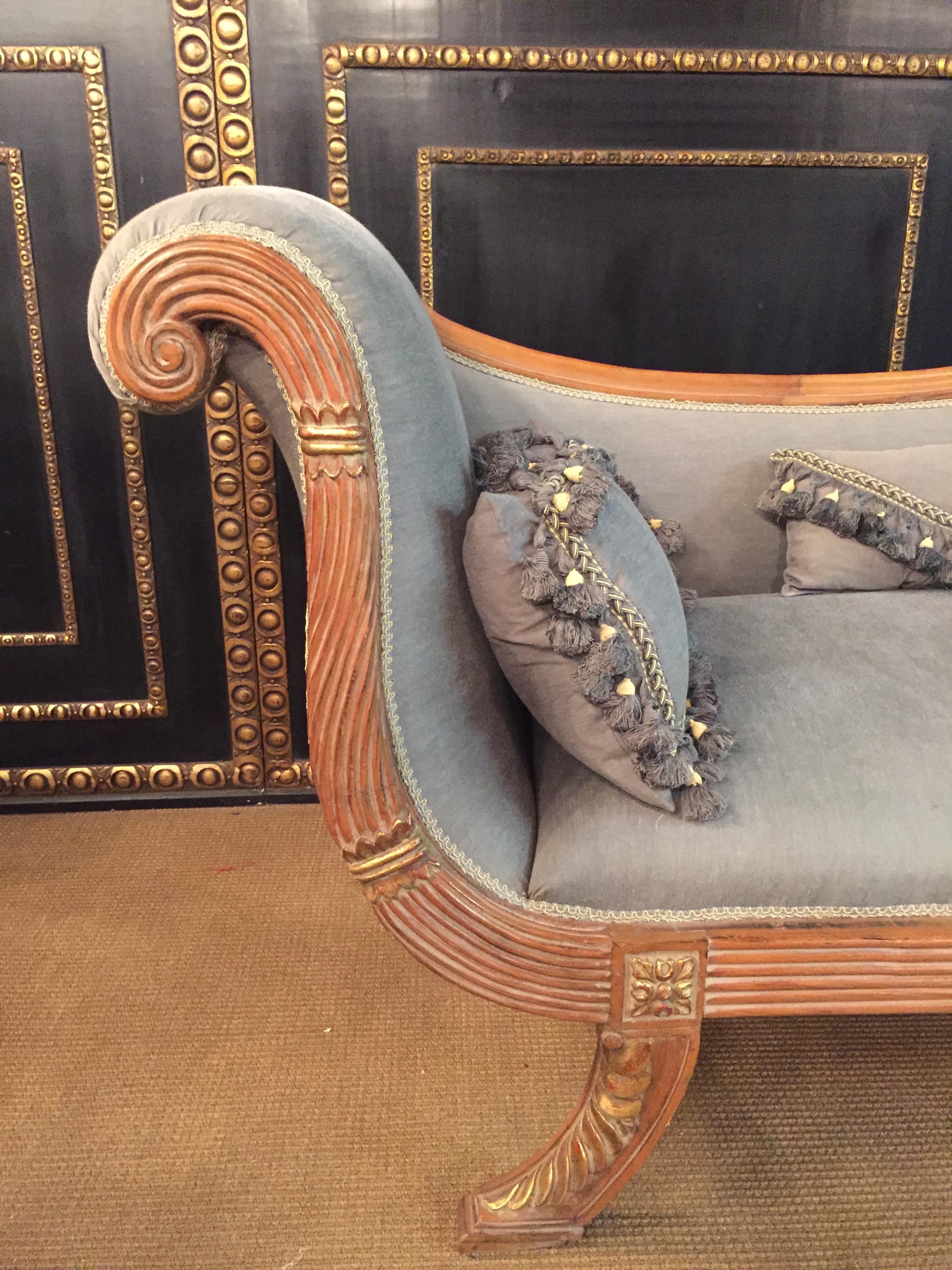 French Elegant classic Chaise Longue in antique Empire Style beech hand crafted For Sale