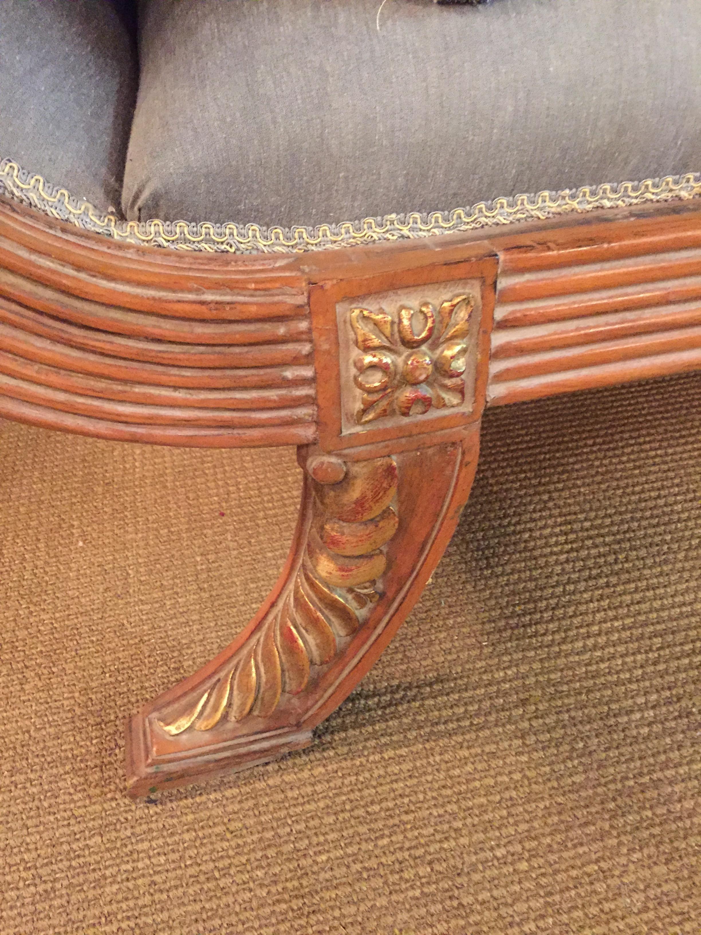 Elegante klassische Chaise Longue in antiker Buche im Empire-Stil, handgefertigt (Buchenholz) im Angebot