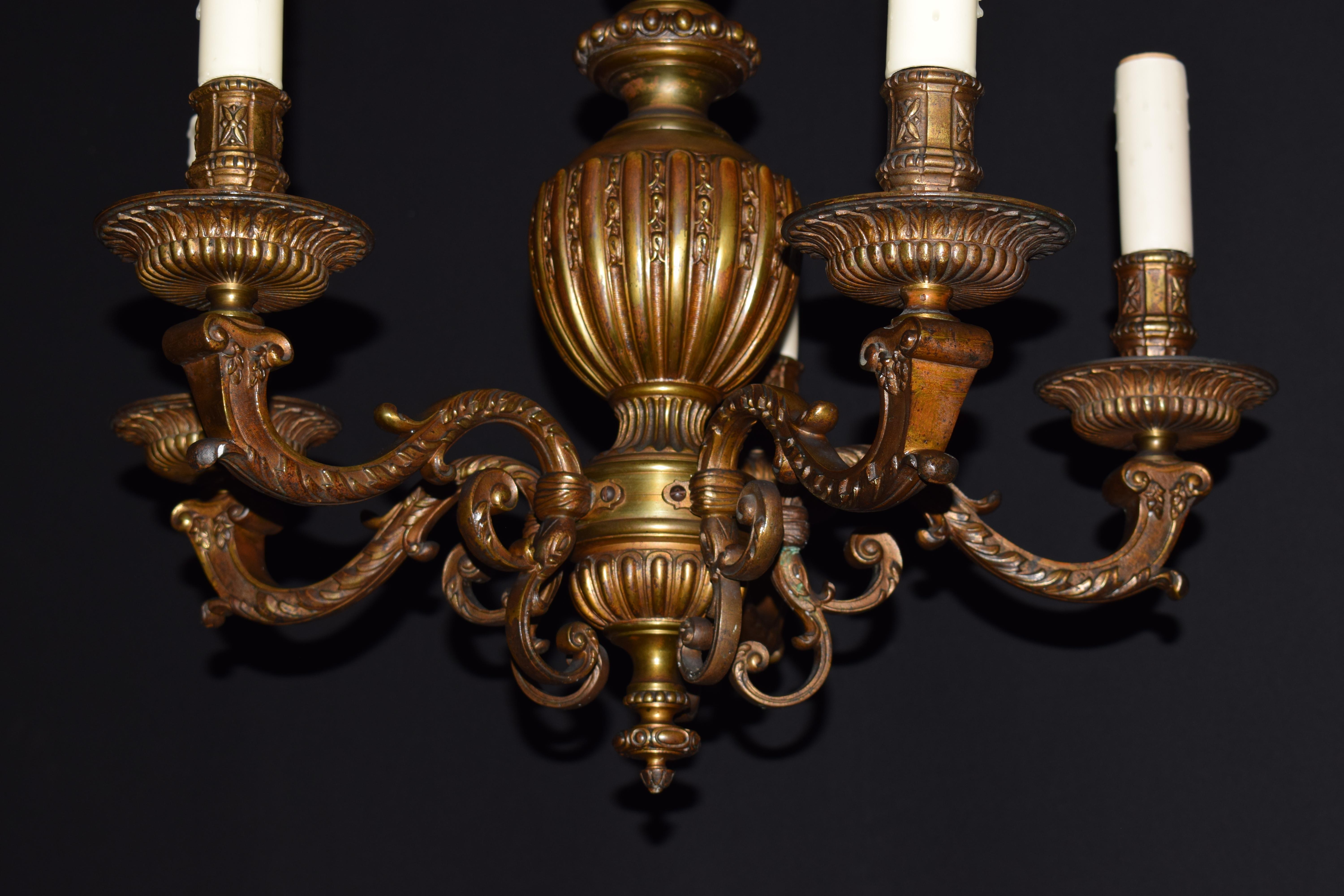 20th Century Elegant Chandelier For Sale