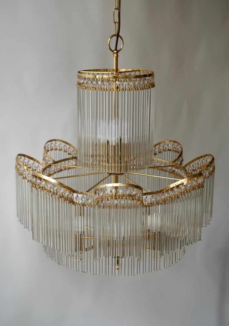 Elegant Chandelier in Brass and Glass For Sale 6