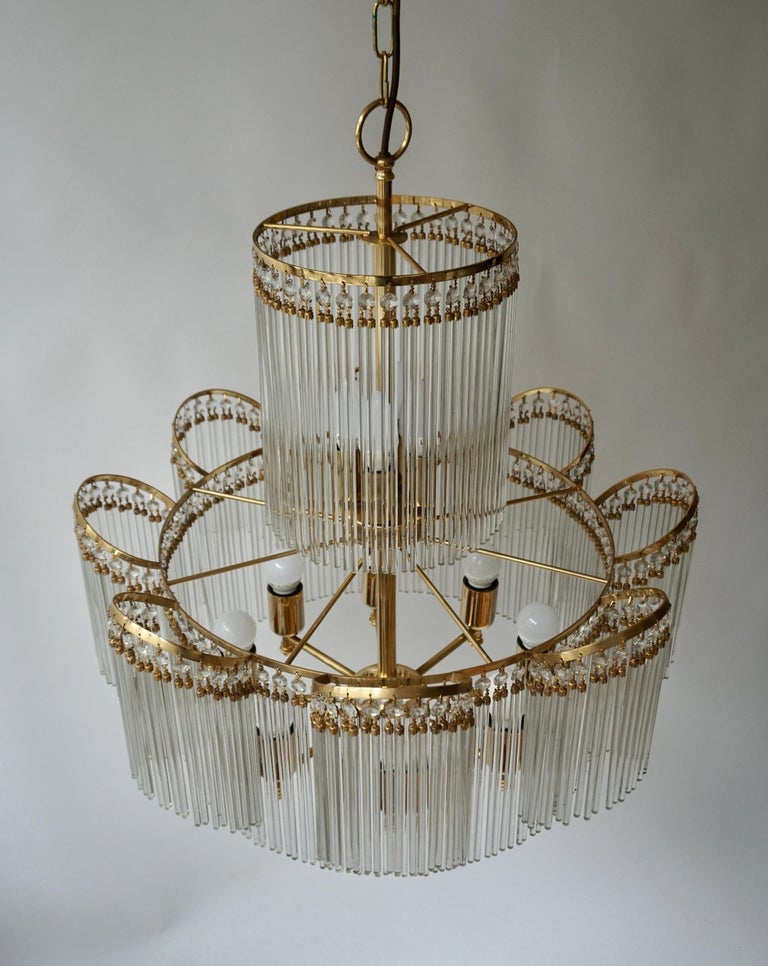 Elegant Chandelier in Brass and Glass For Sale 7