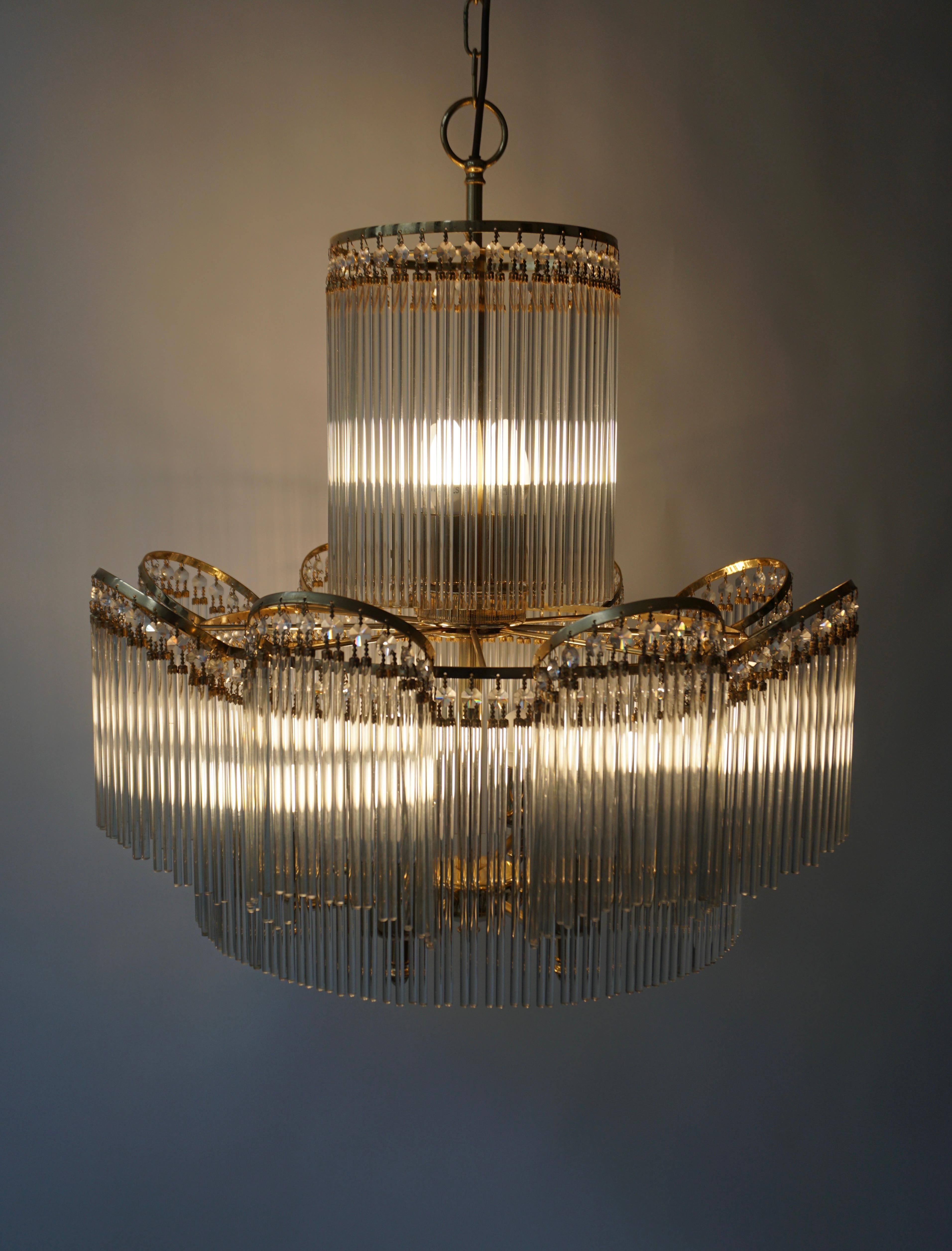 Elegant Chandelier in Brass and Glass For Sale 9