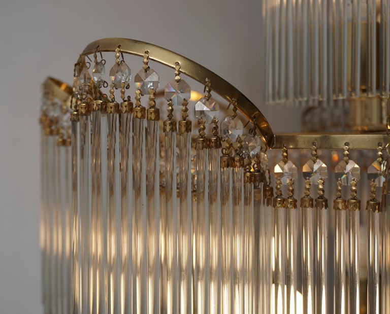 Elegant Chandelier in Brass and Glass For Sale 11