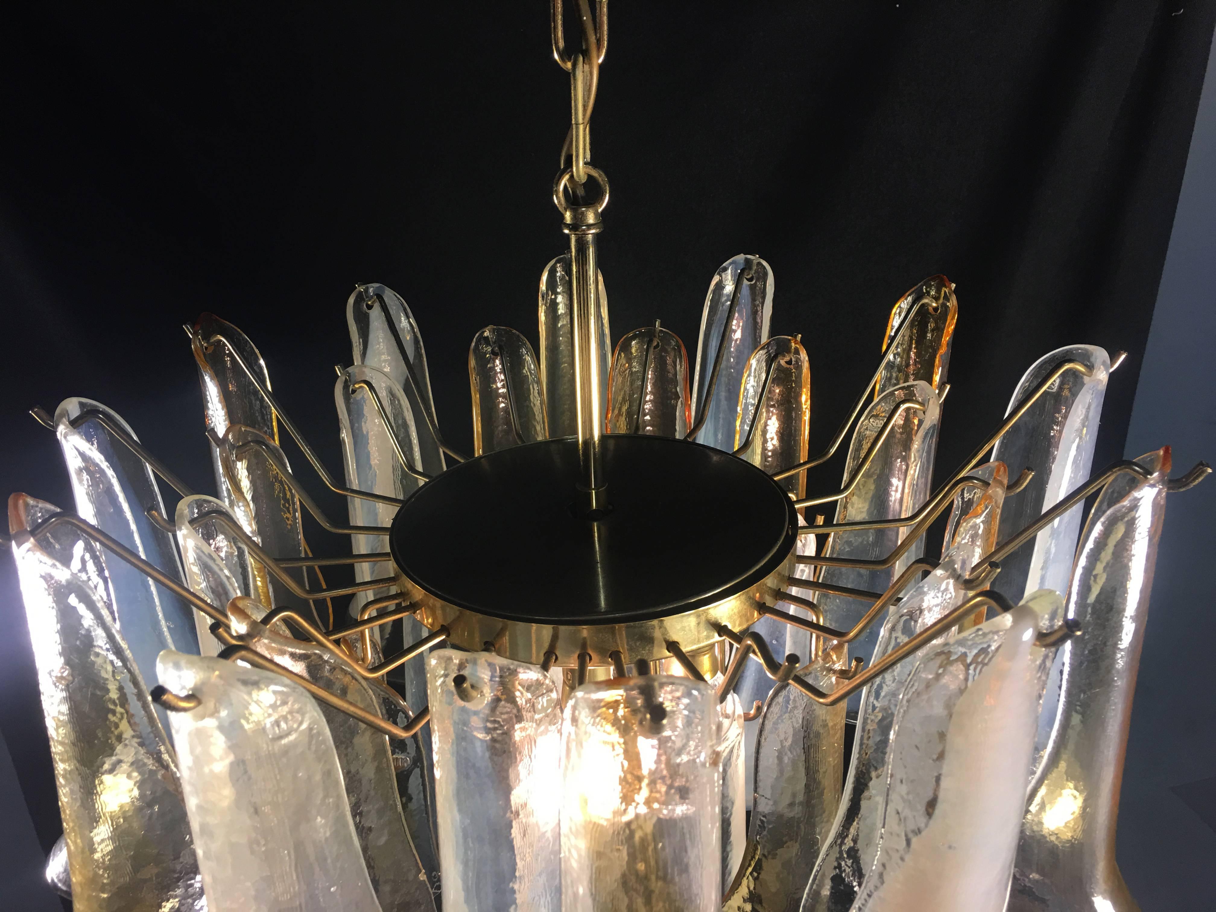 Elegant Chandelier 36 White and Amber Petals, Murano, 1990s For Sale 8