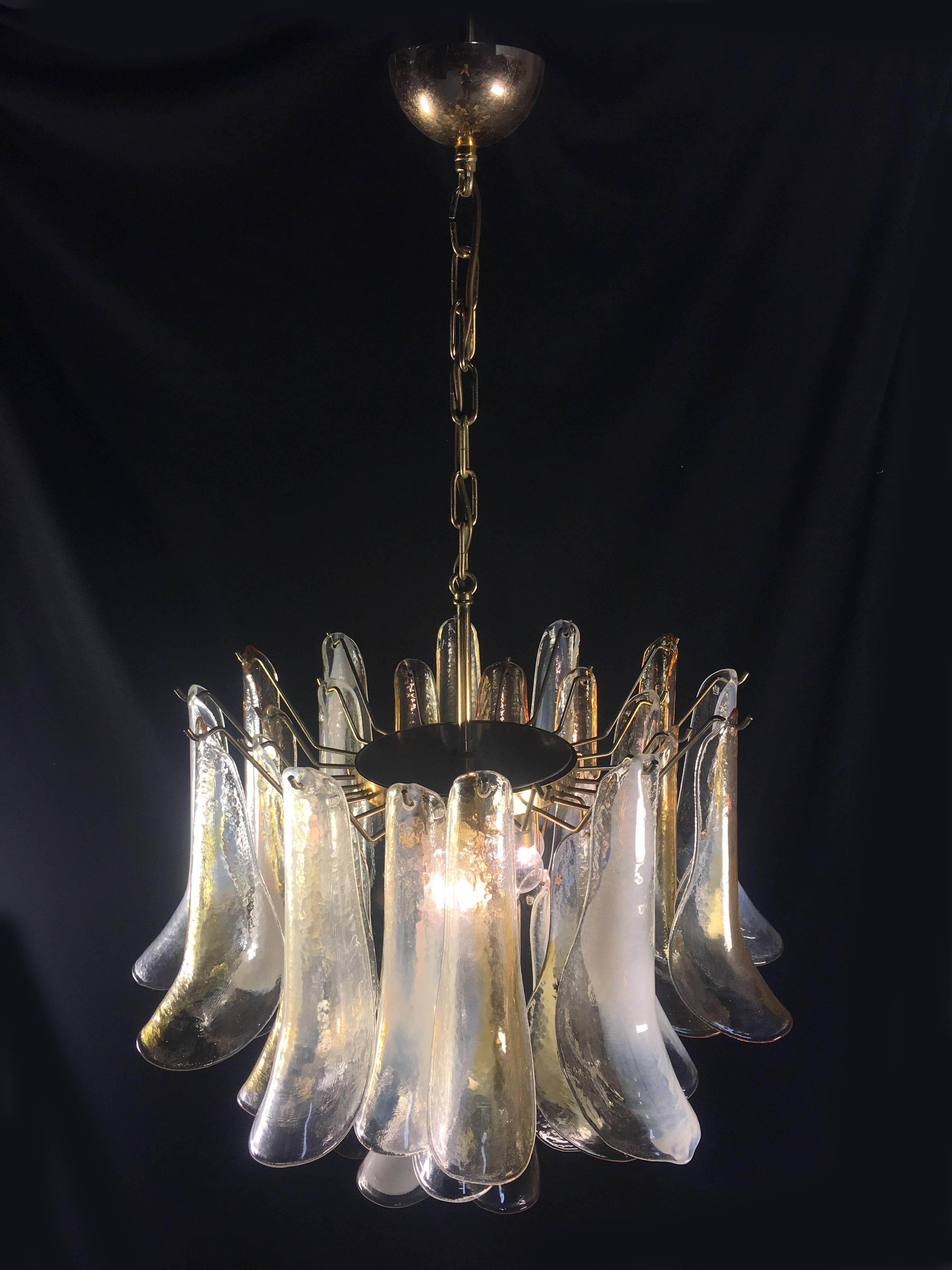 Elegante  Lampadario Petali bianchi e ambra, Murano, anni '90 in vendita 4