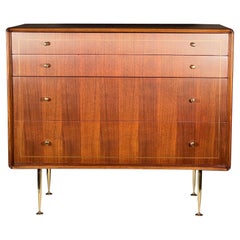 Cofre elegante de Erno Fabry