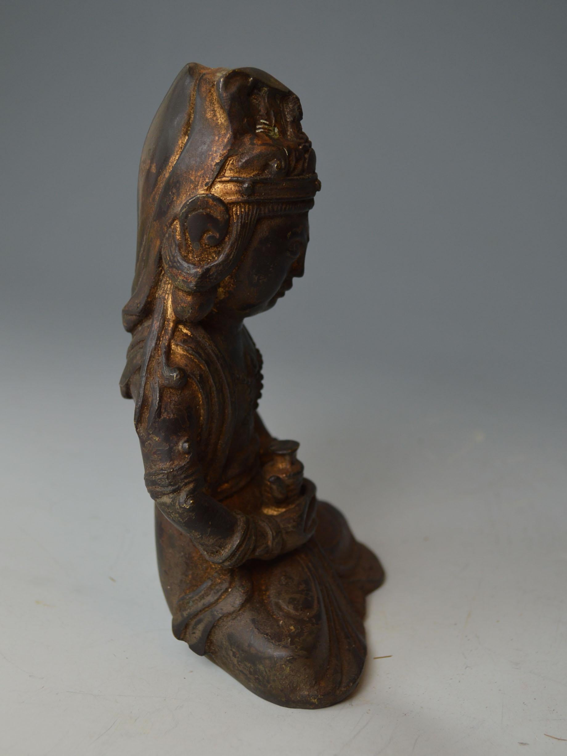 18th Century and Earlier Elegant Chinese Bronze Buddha circa 18th Century or Earlier 中国古董
