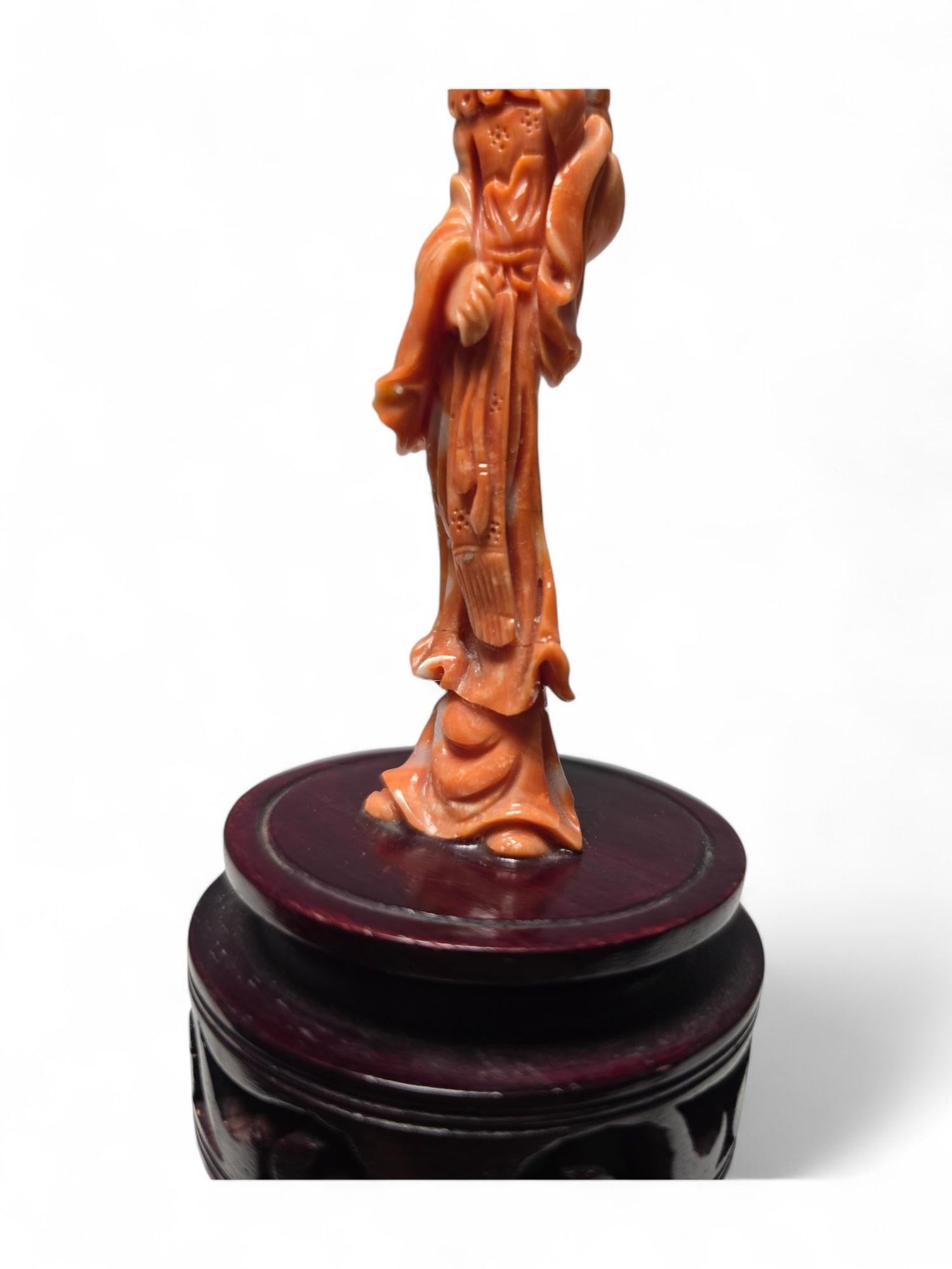 Elegant Chinese Lady Sculpture in Red Coral For Sale 15