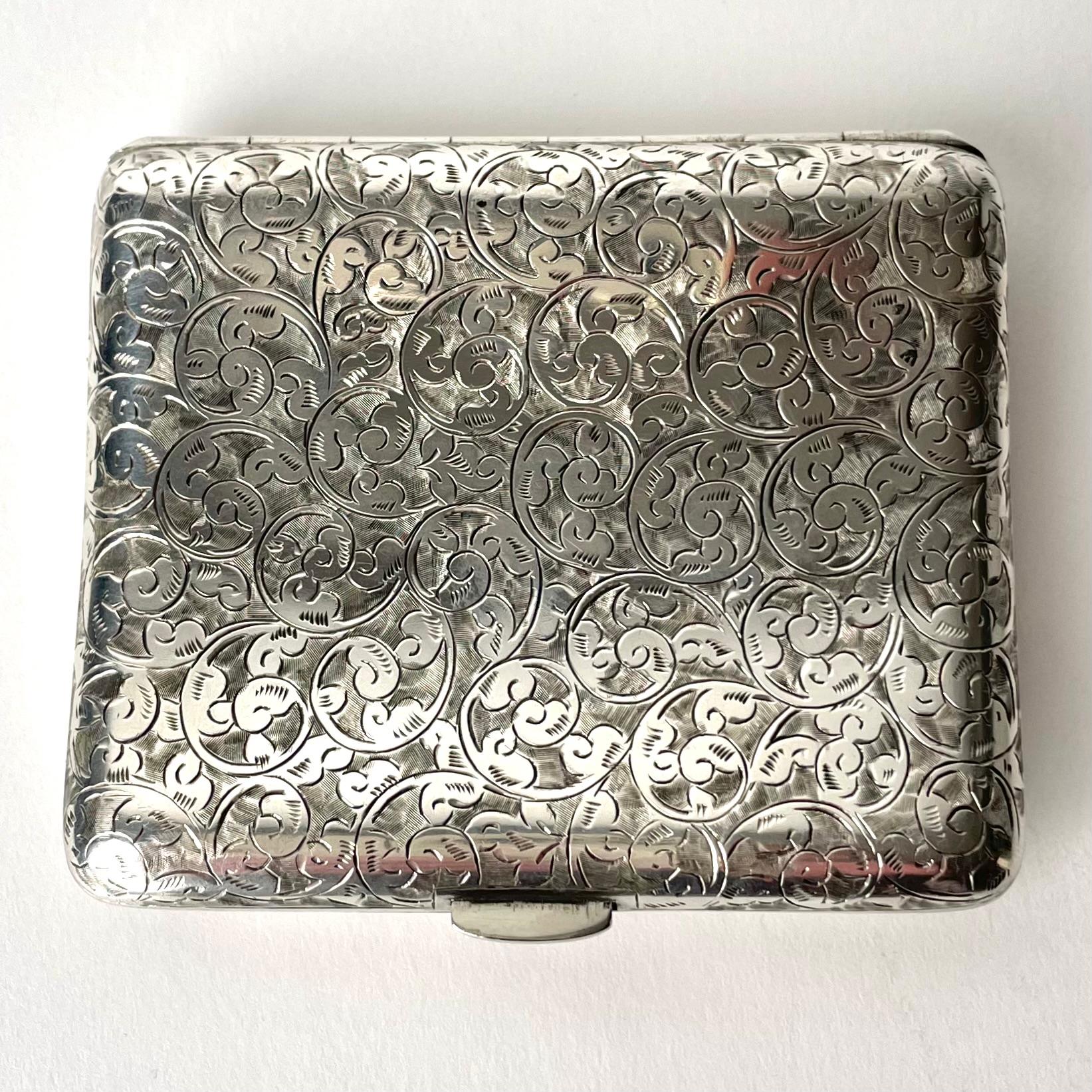 Elegant cigarette case in silver from Birmingham in 1899 For Sale 1