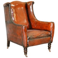 Fauteuil Club Wingback Edouardien élégant:: classique et entièrement restauré en cuir brun