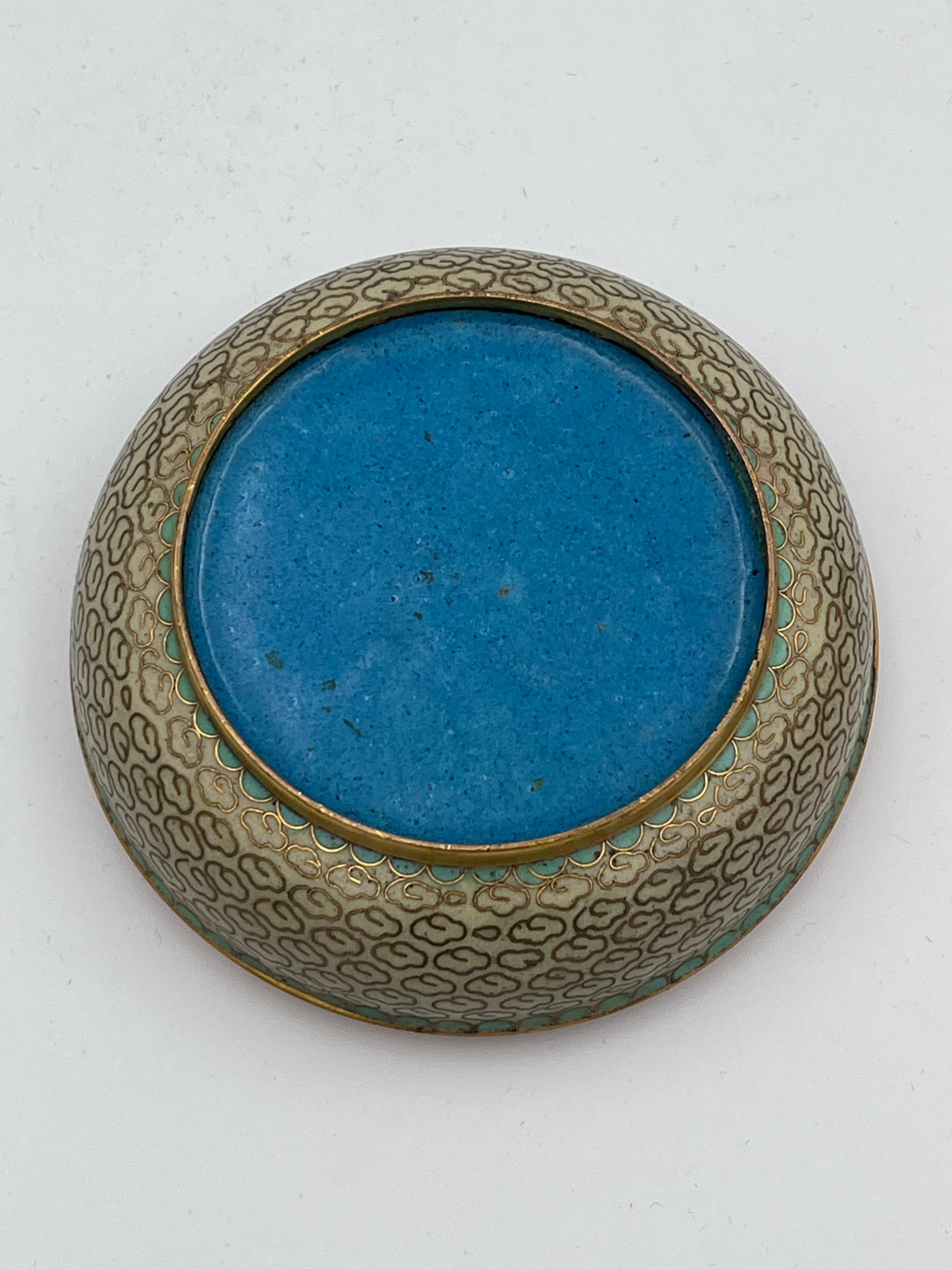 Elegante Joyero Cloisonné Flor de Cerezo Esmaltado con Interior Teal en venta 10