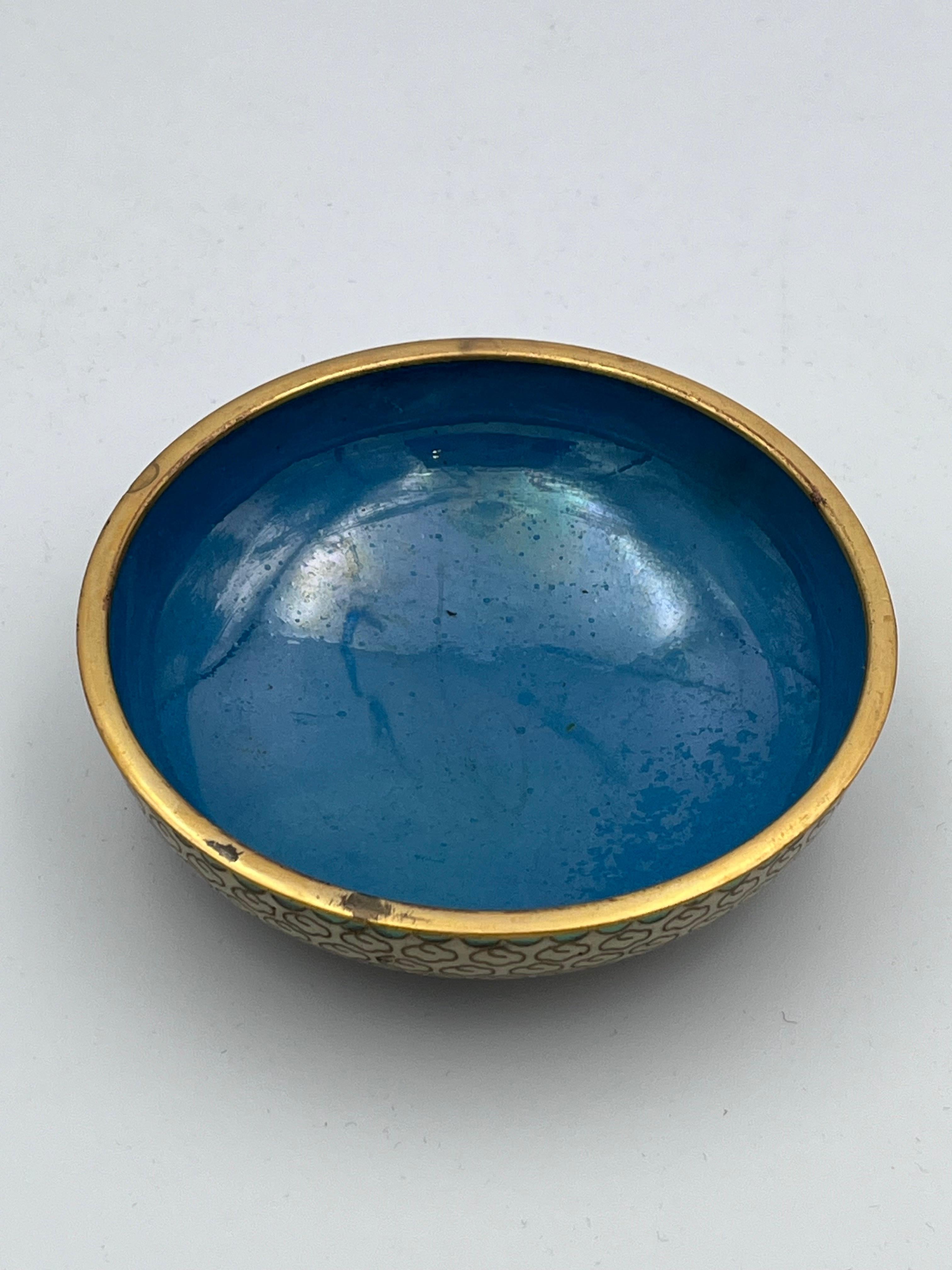Elegante Joyero Cloisonné Flor de Cerezo Esmaltado con Interior Teal en venta 11