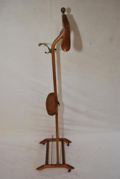 Elegant Clothing  valet design by Ico Parisi