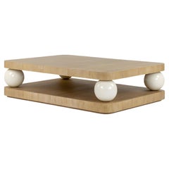 Table basse élégante en Wood Oak avec accents Ball and Ball laqués By JLC