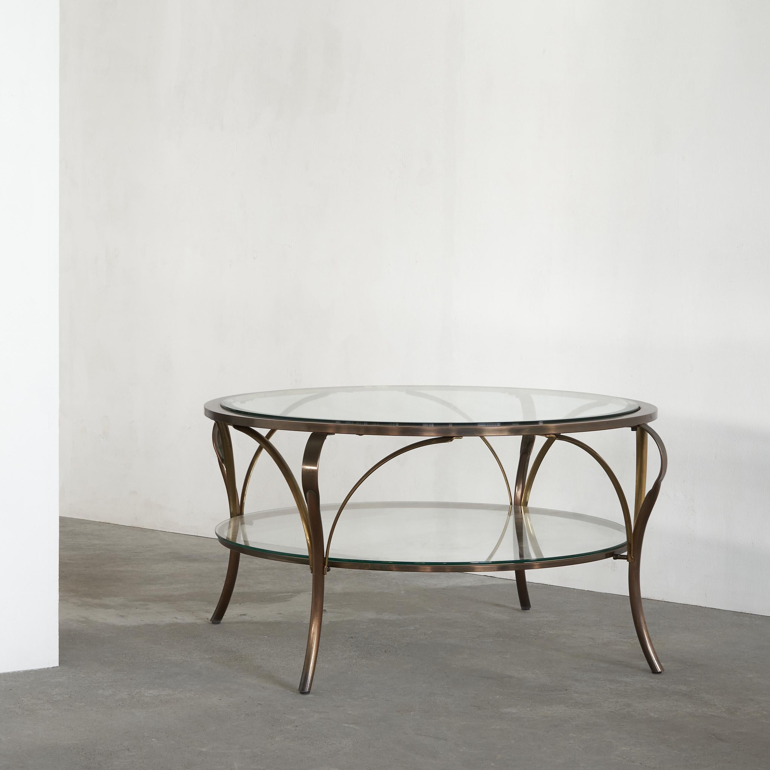 Mid-Century Modern Elegant Coffee Table in Glass and Brass For Sale