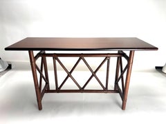 Consola elegante de Lyda Levi para McGuire, años 70