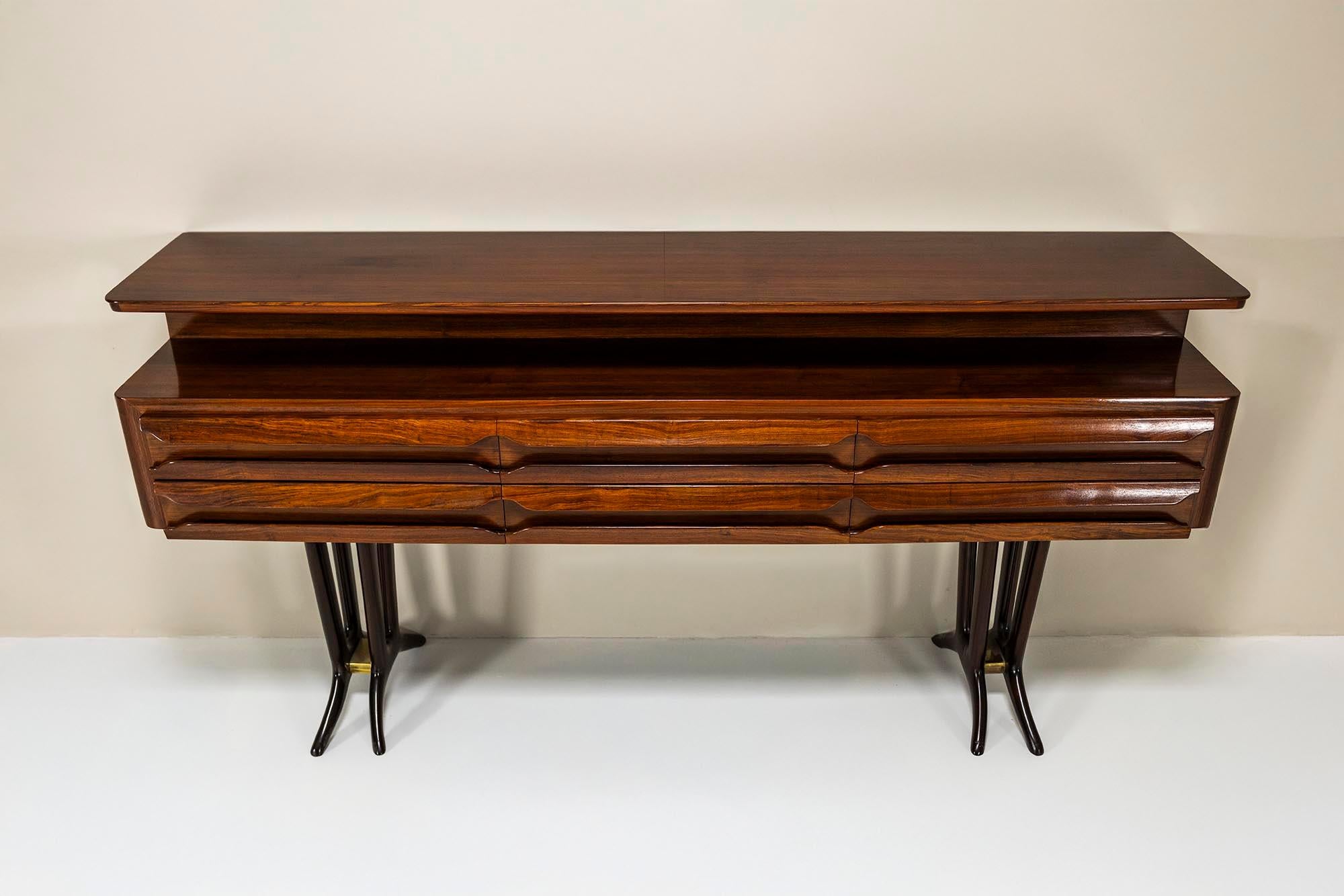 Elegante Konsole im Stil von Parisi, furniert aus Mahagoni mit Messing, Italien 1