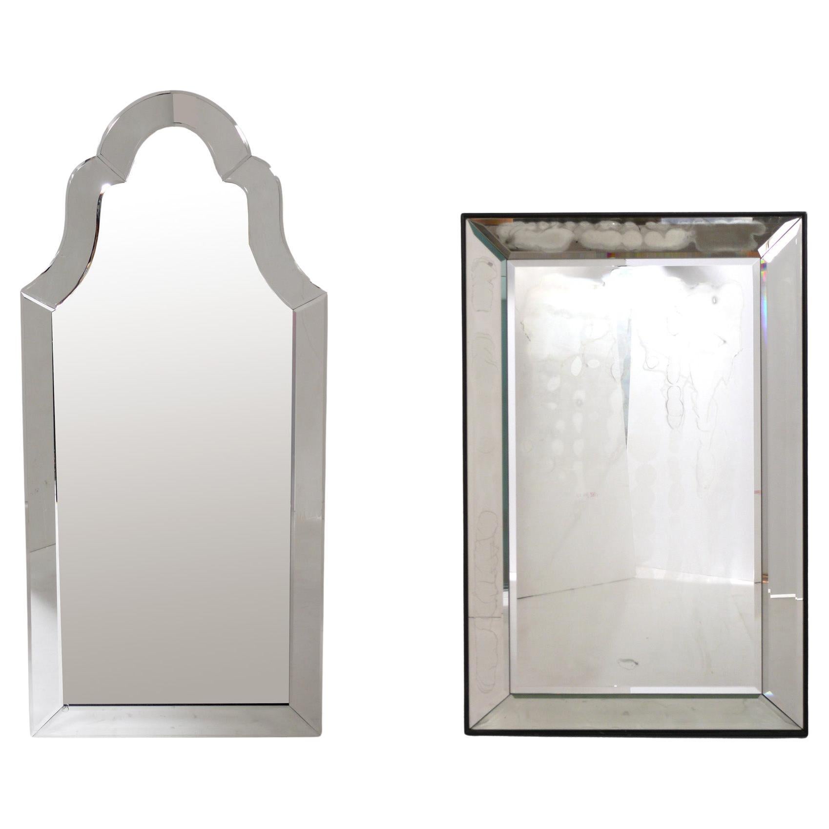Miroirs contemporains élégants de l
hôtel Carlyle à New York en vente